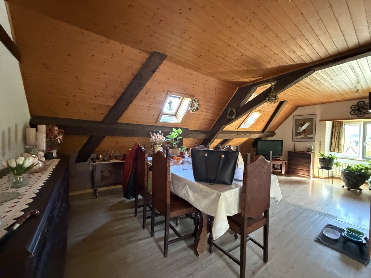 Interior view 27