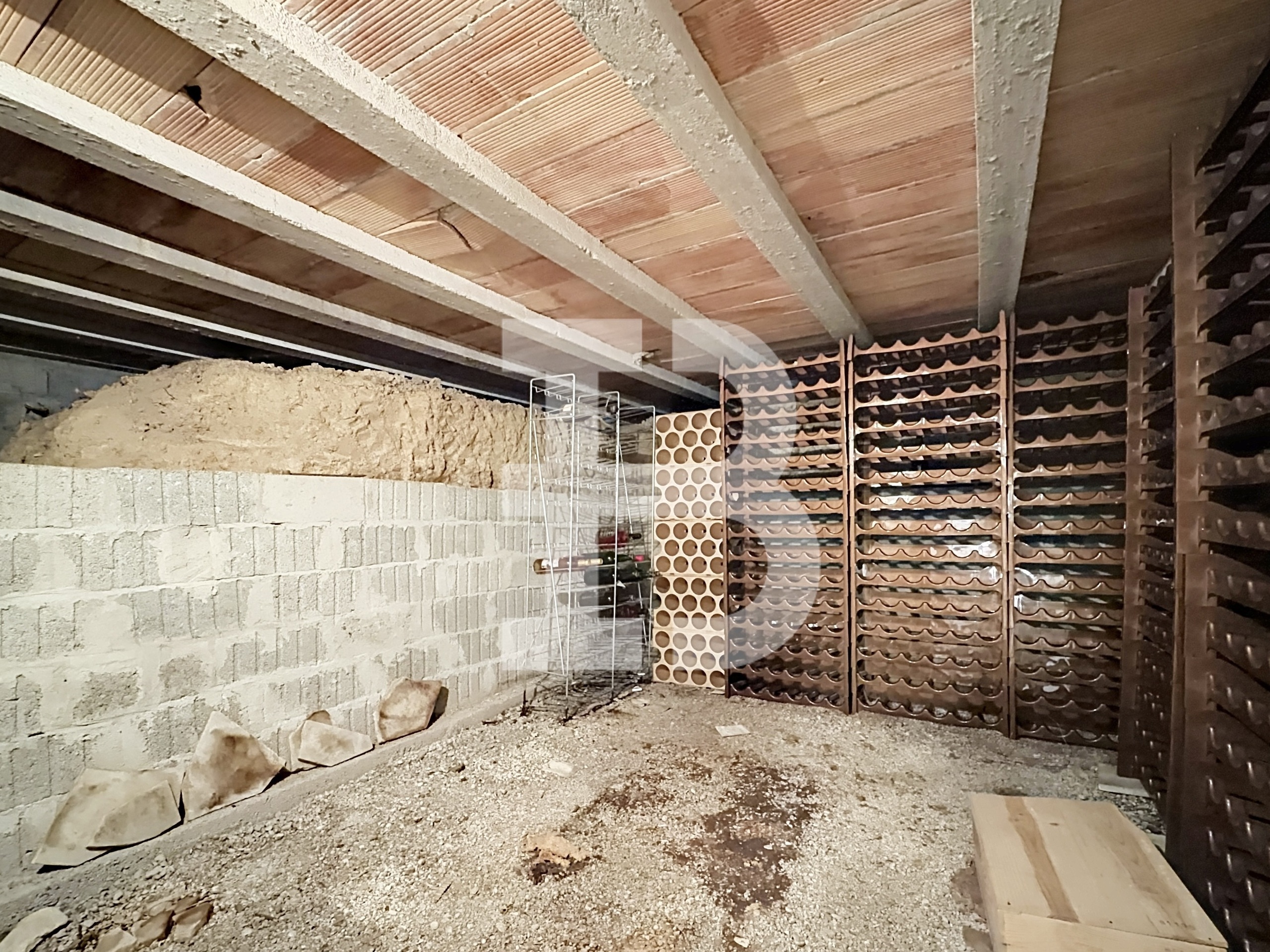 Cave à vin et garage