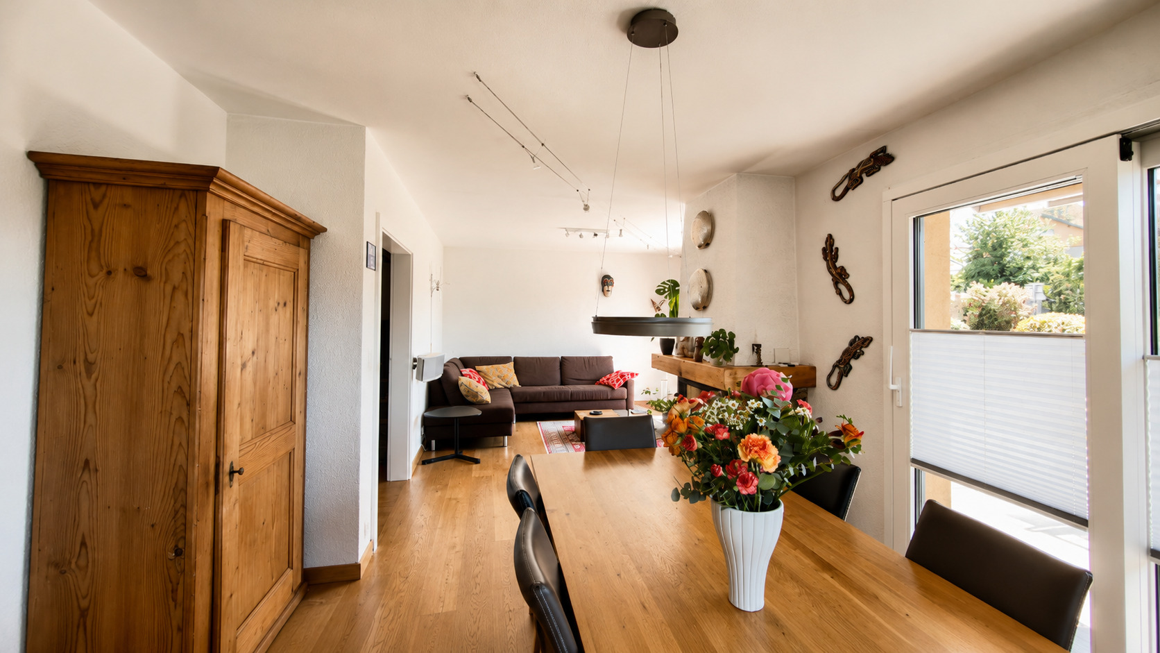 Interior view 4