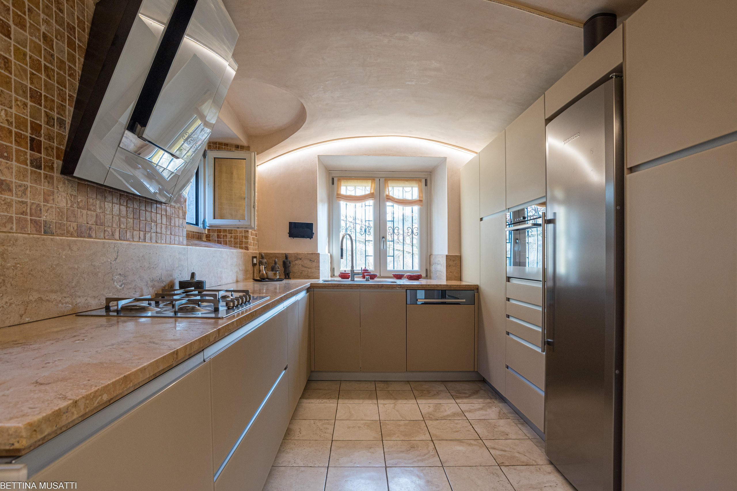 Interior view 6