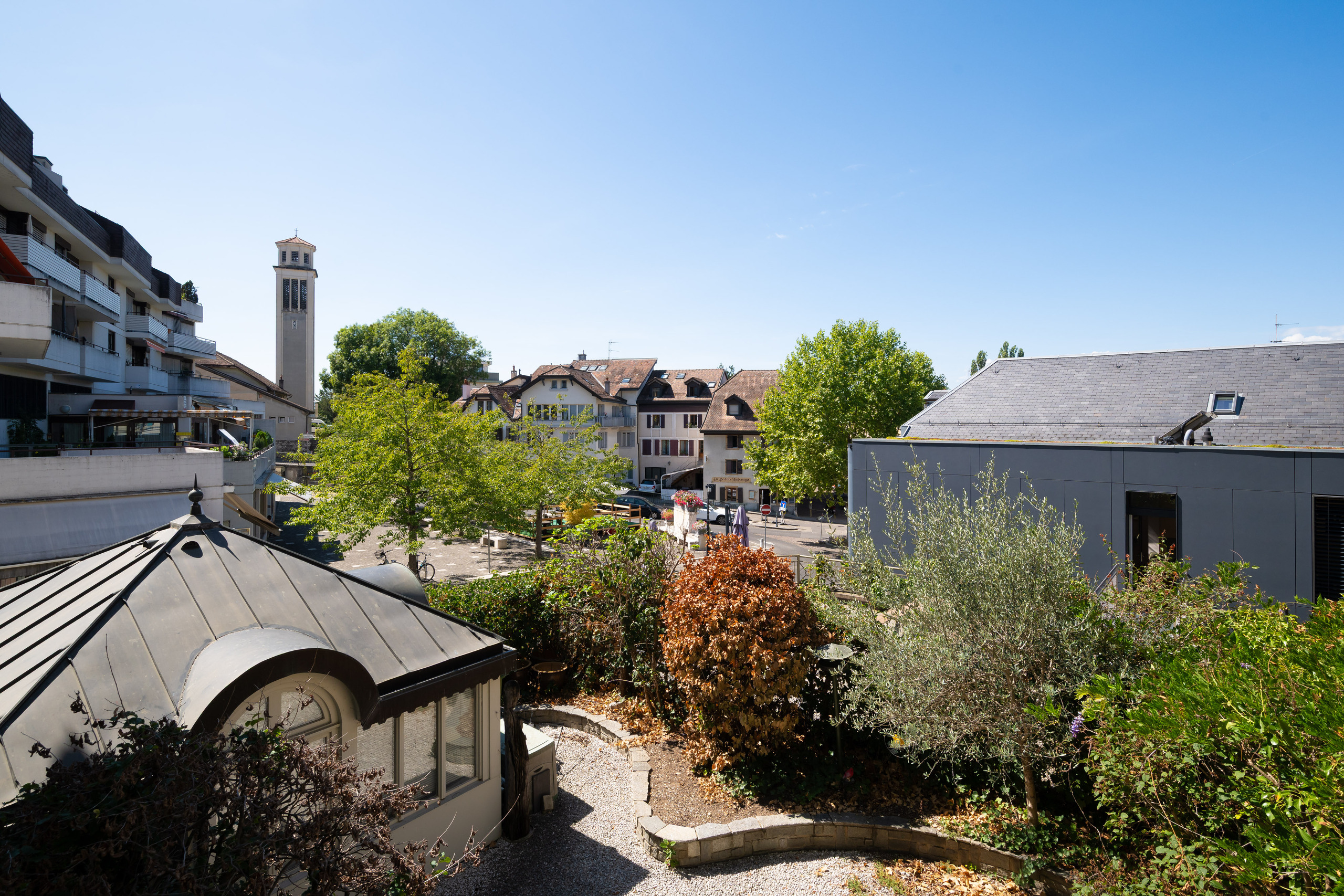 Exterior view 2