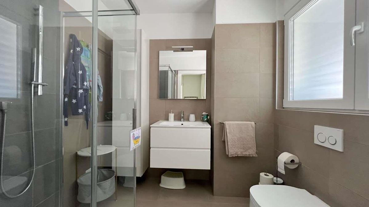 Picture 7