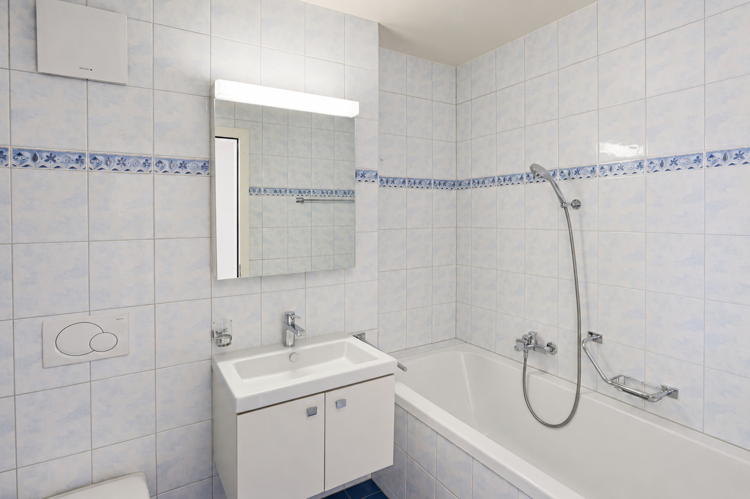 Interior view 9