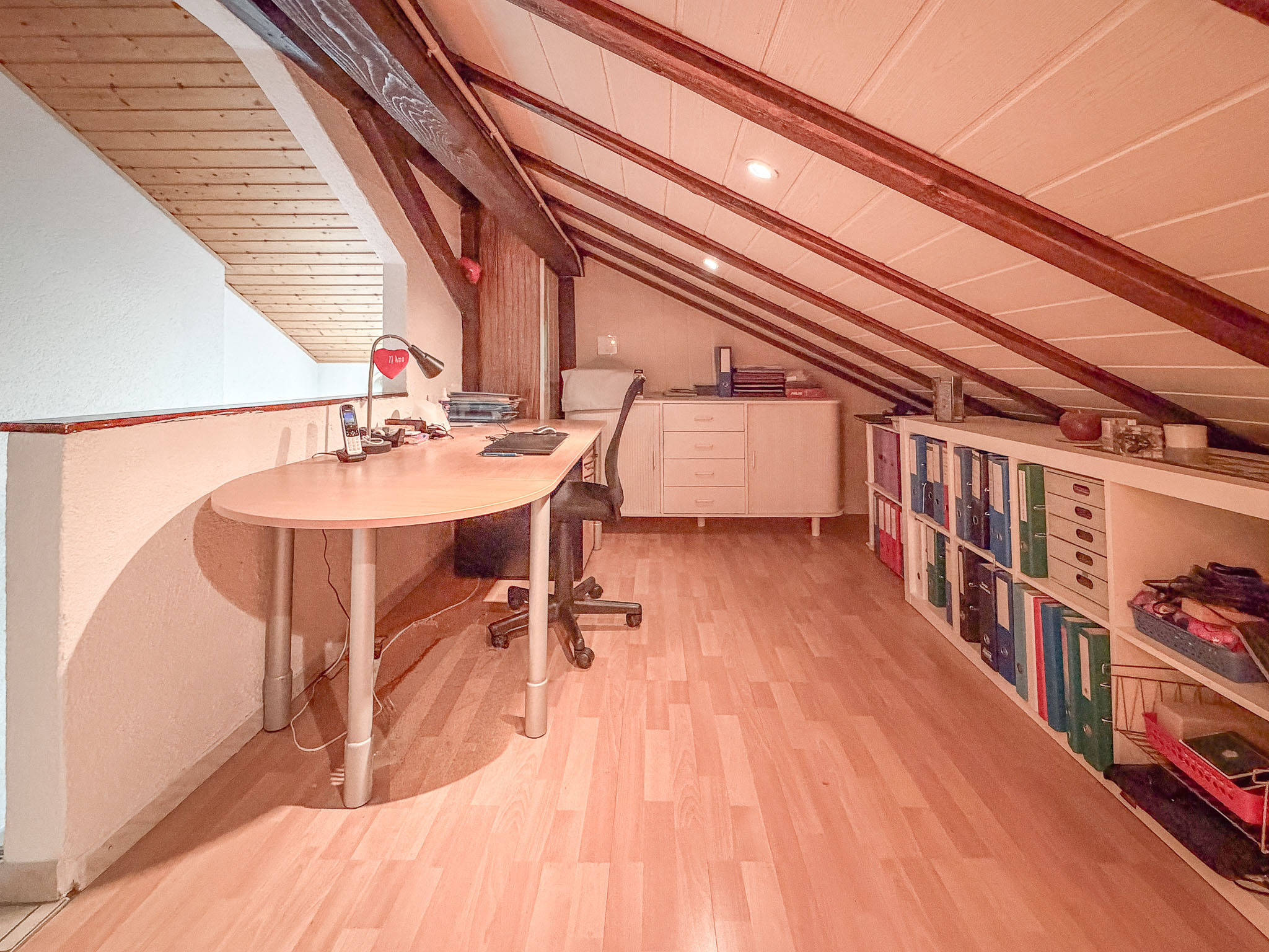 Espace bureau mansardé