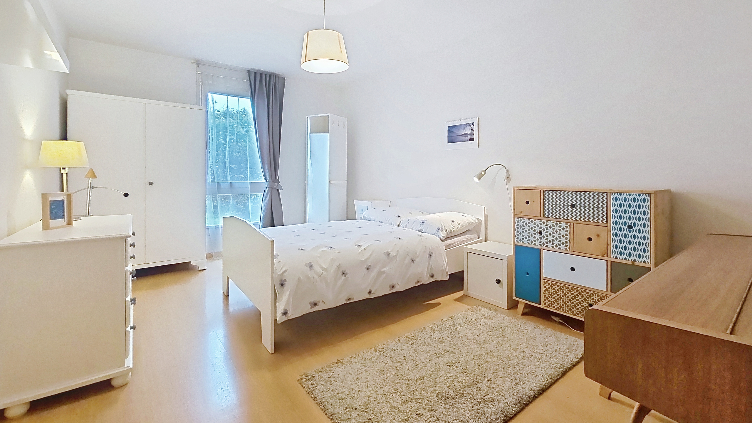 Chambre 1 - rez inférieur Chambre 1 - rez inférieur