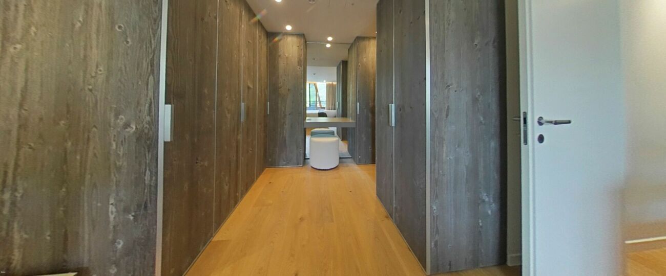 Zugang Ankleide vom Schlafzimmer 1 Zugang Ankleide vom Schlafzimmer 1