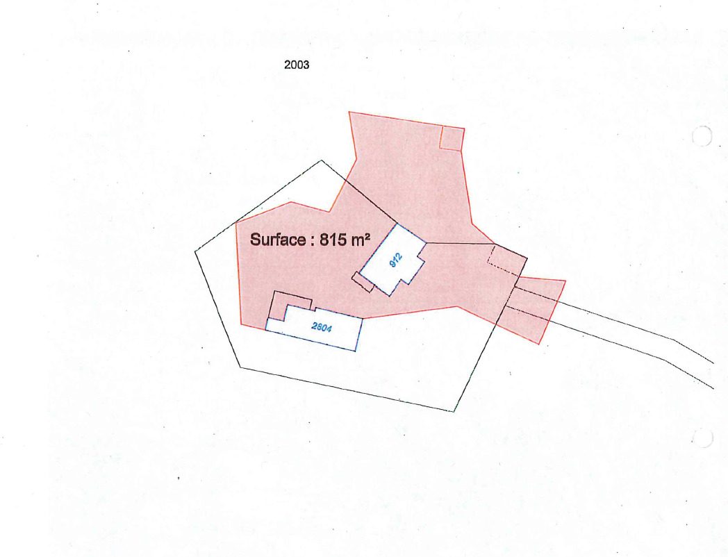 Surface de 815 m2 Surface de 815 m2