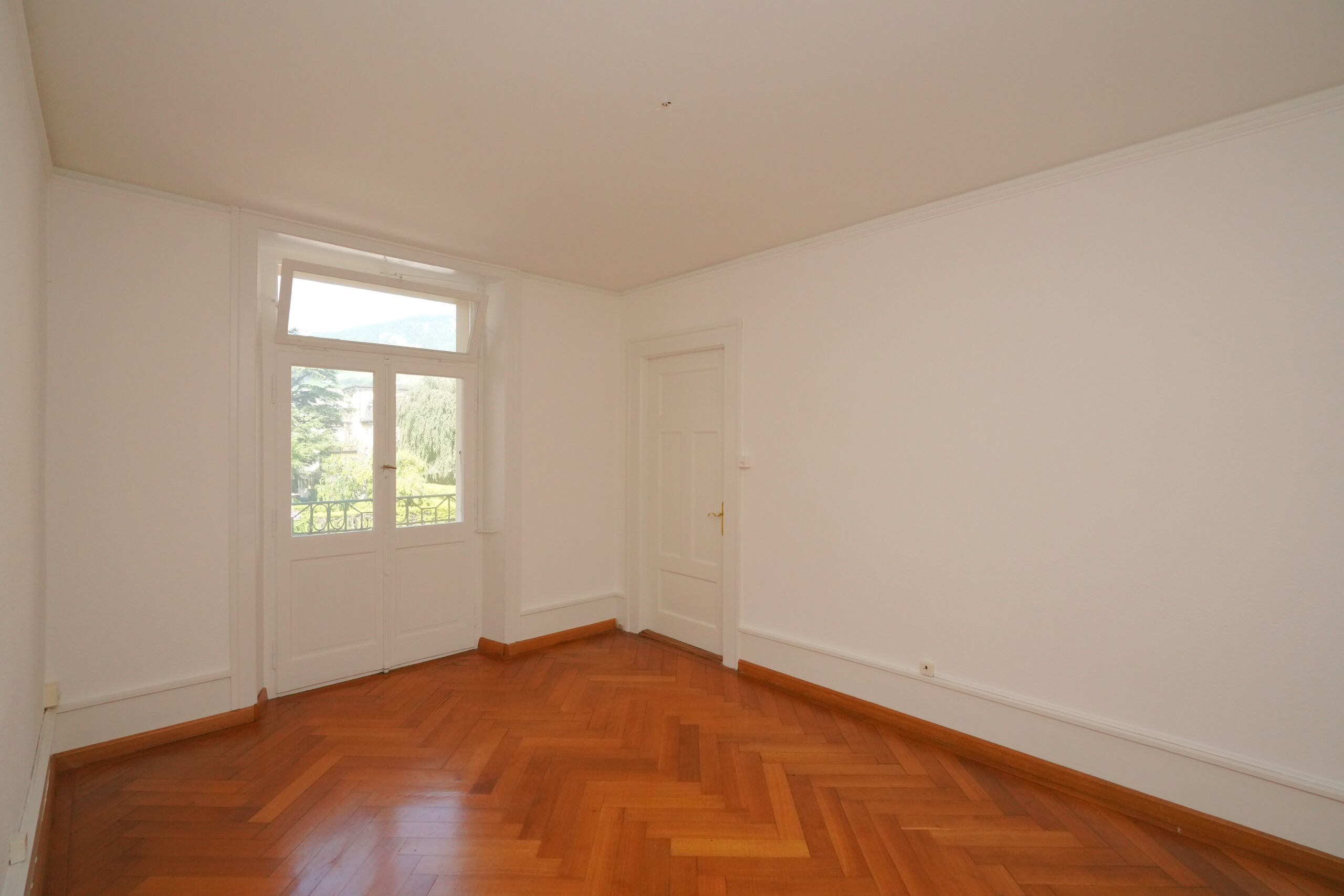 Interior view 7