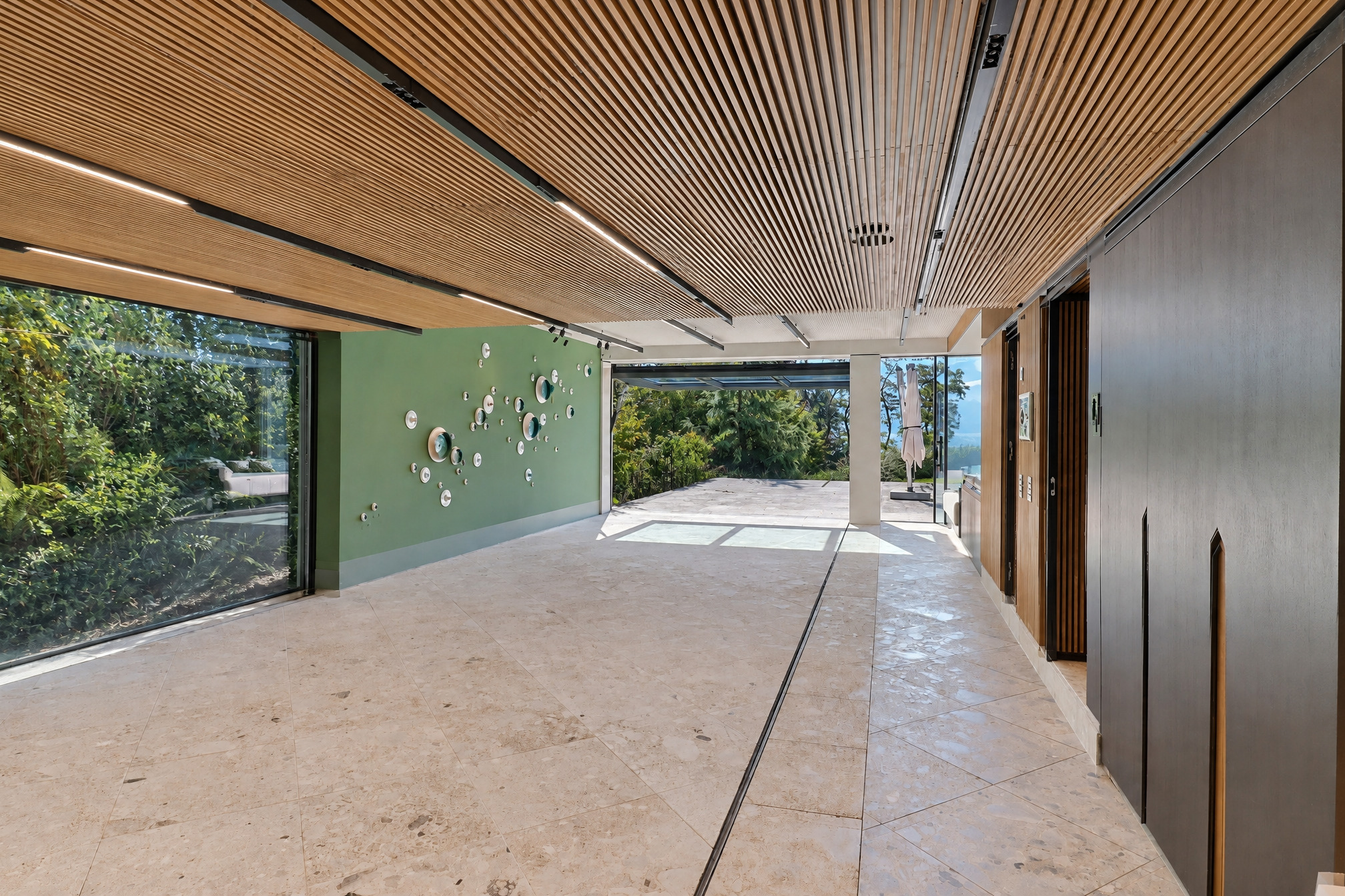 Interior view 2