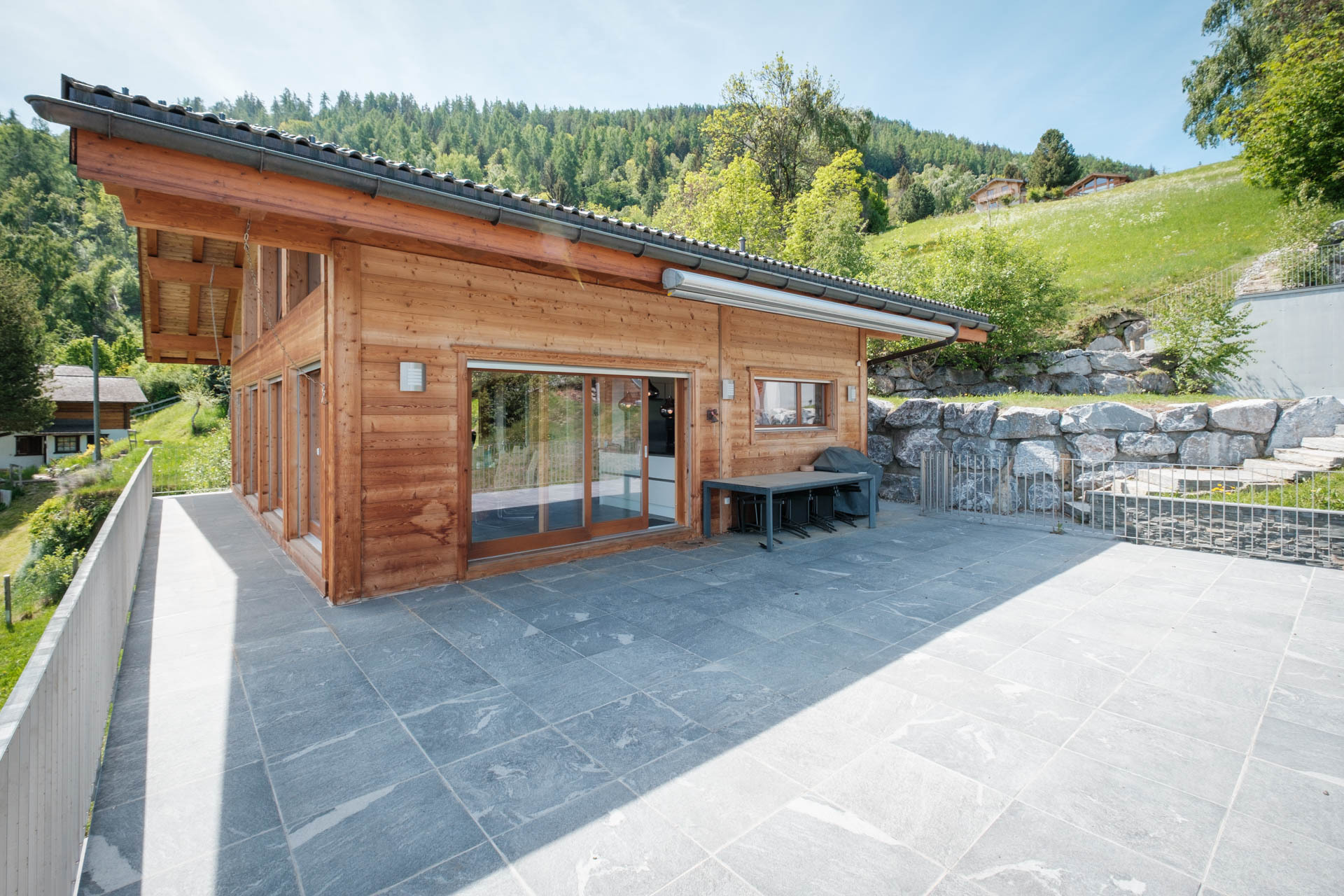 Exterior view 6