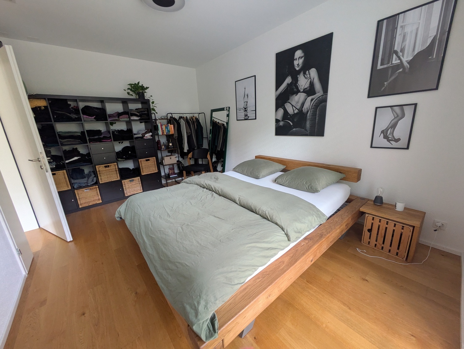 Photo 1