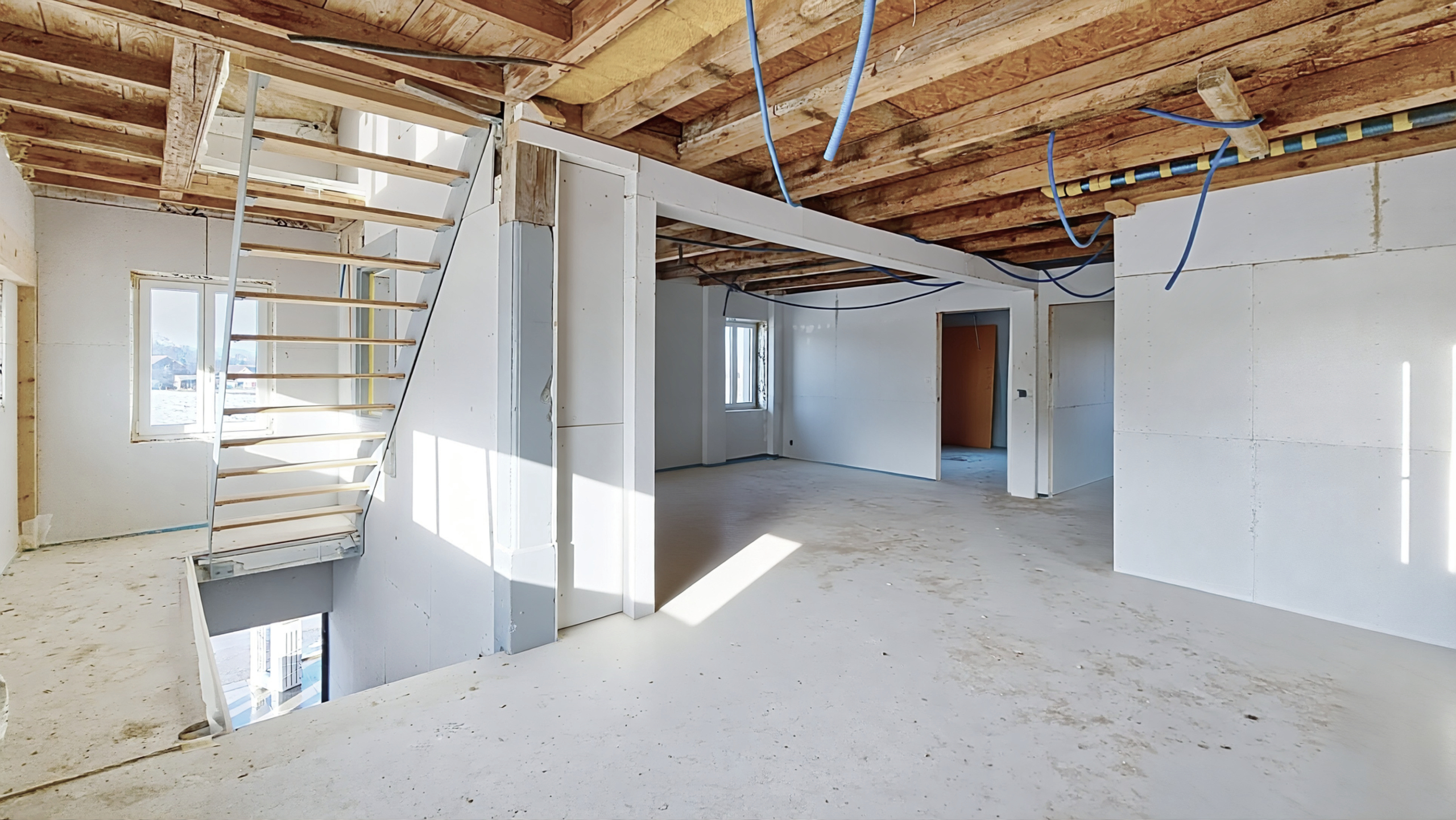 1er étage - séjour / cuisine en construction