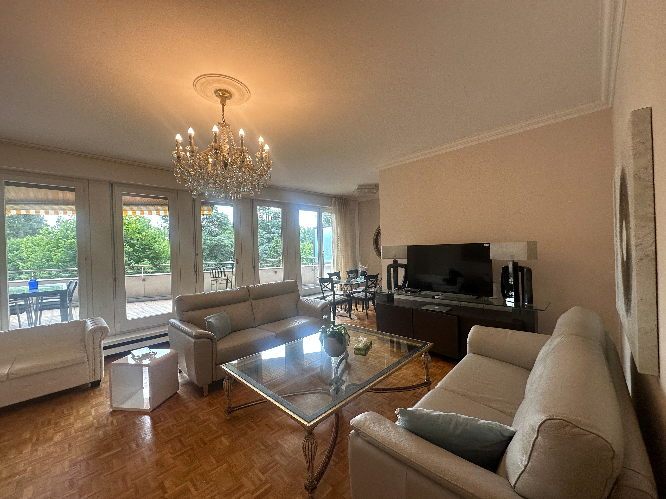 Interior view 2