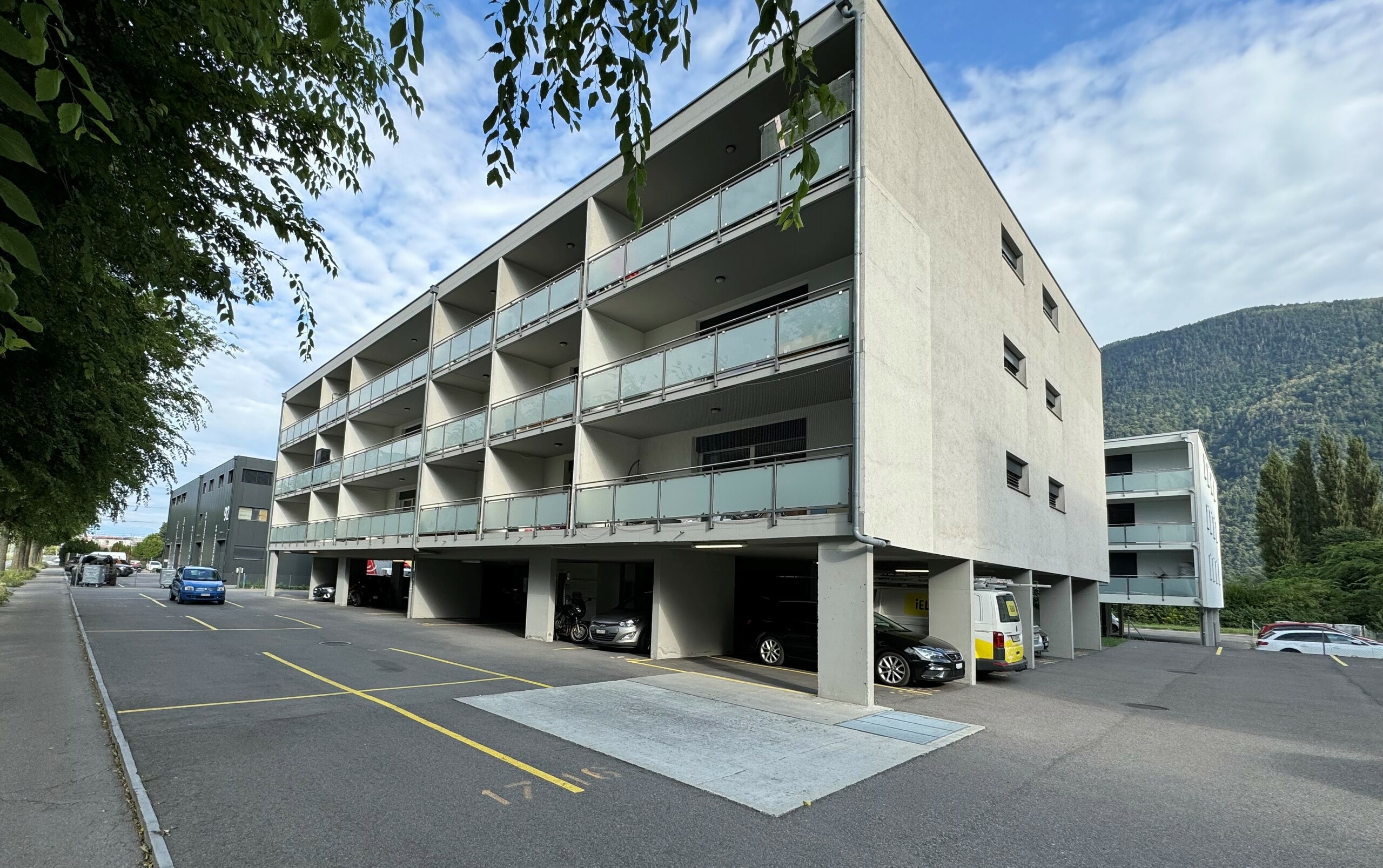 Exterior view 2