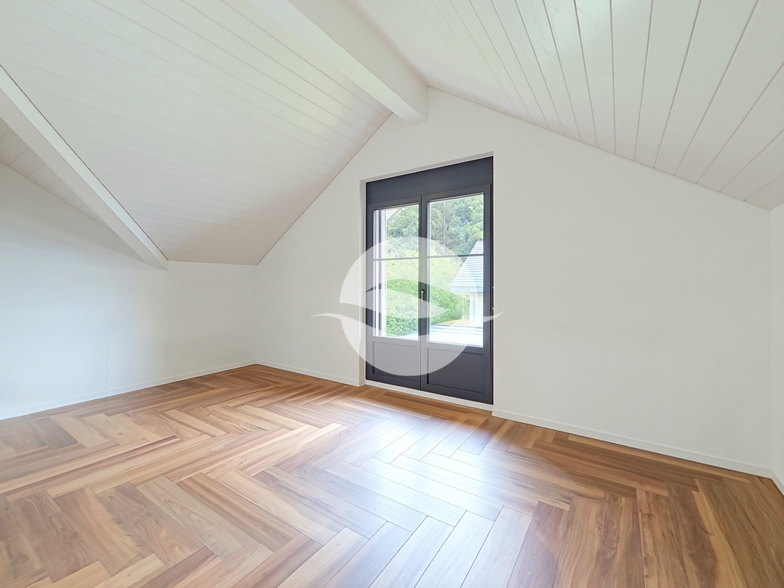 Interior view 12