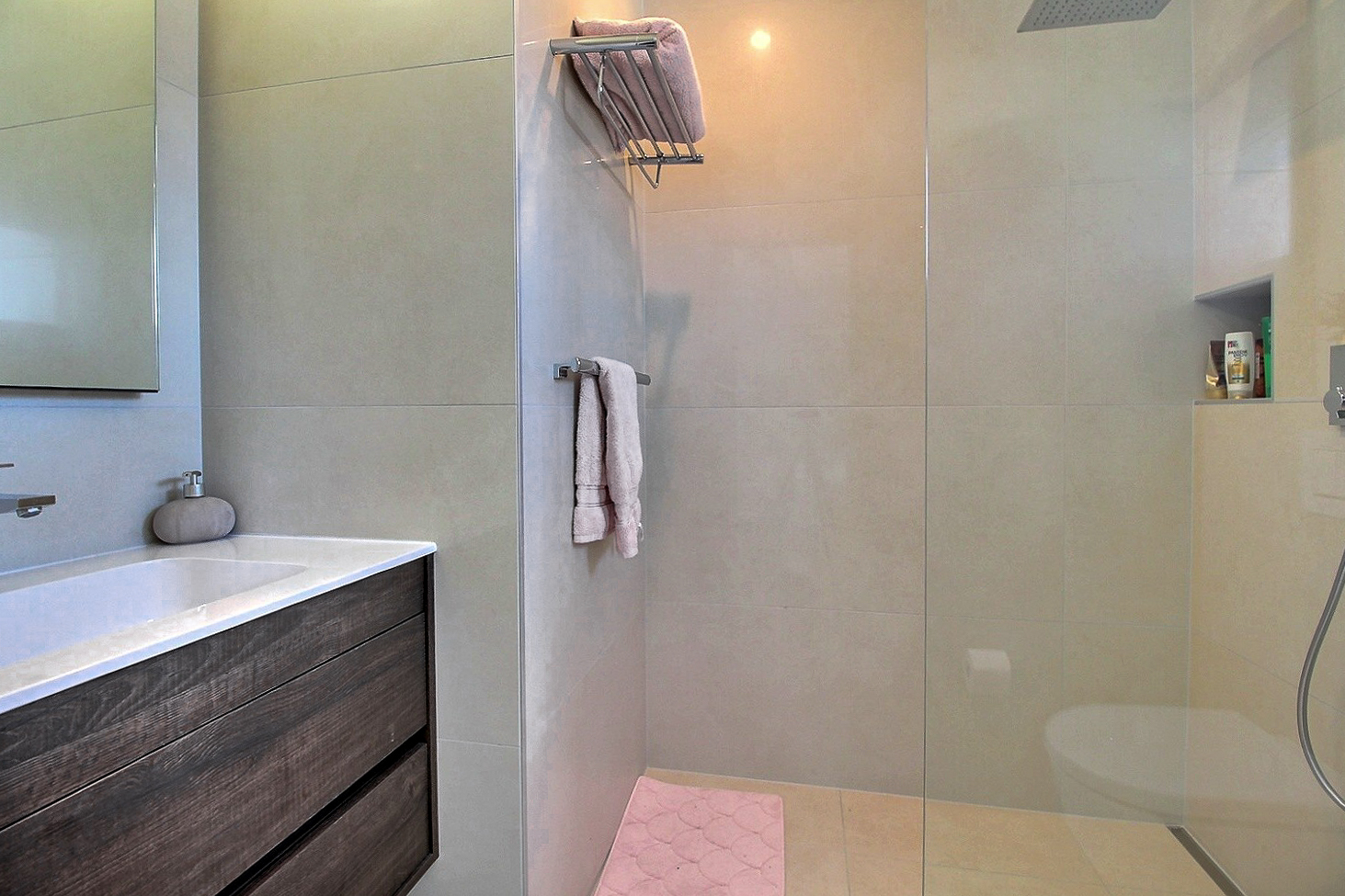 Interior view 5
