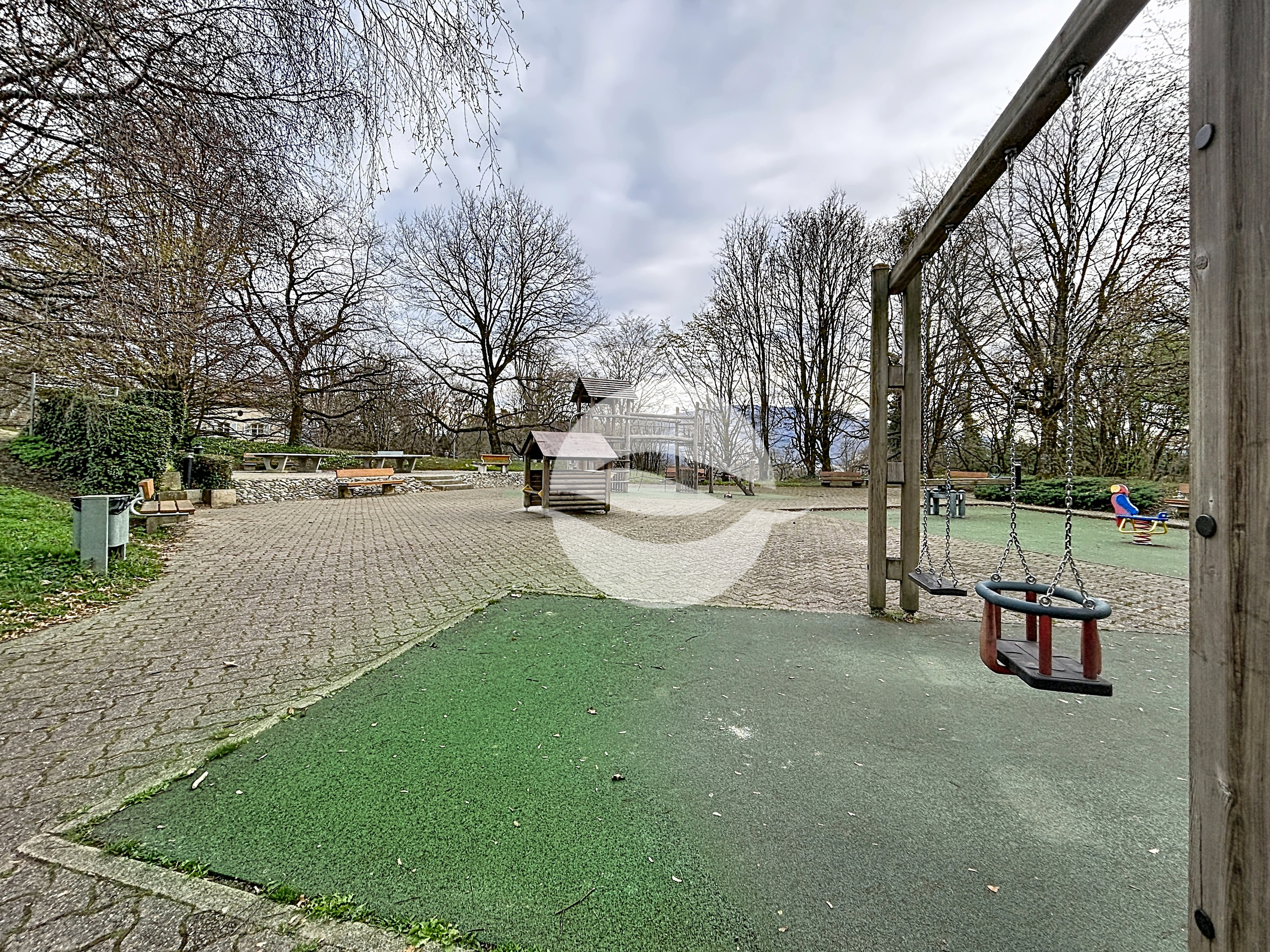 Place de jeux dans la résidence