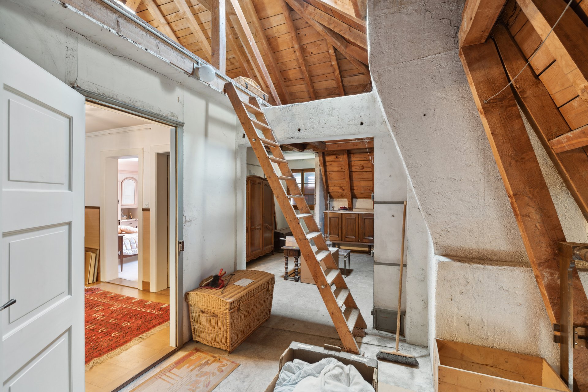 Ausbaubarer Dachboden