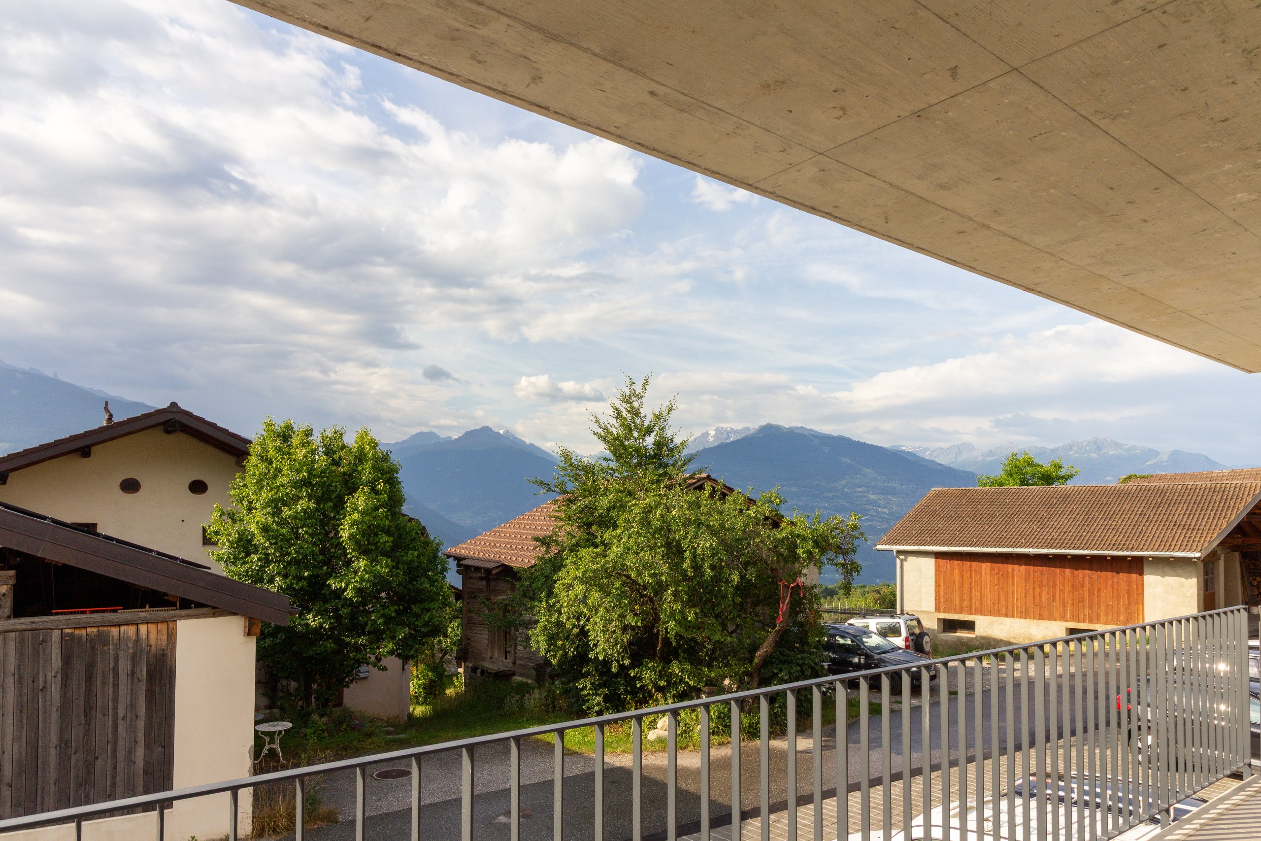 Exterior view 4