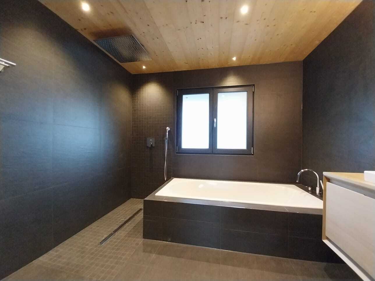 Salle de bains 1er étage