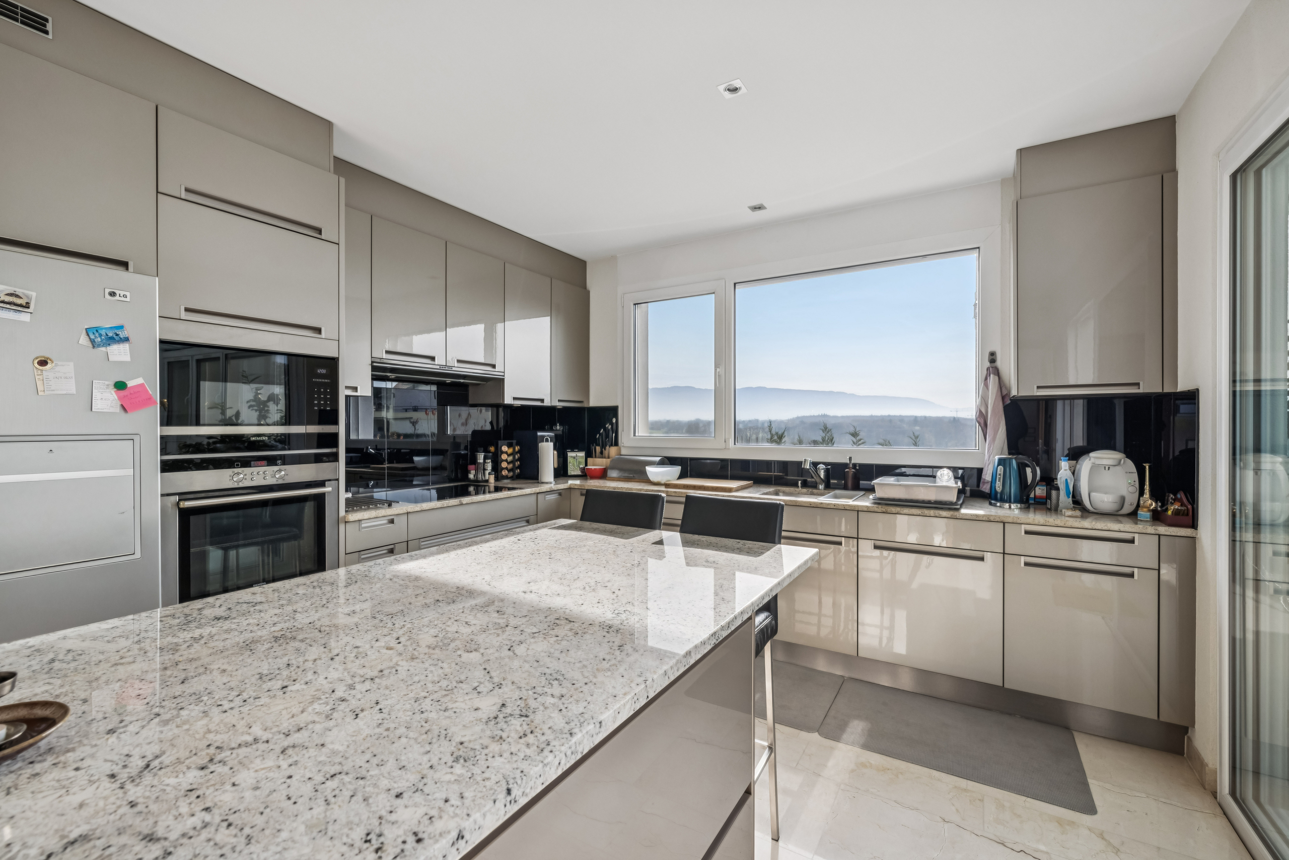 Cuisine moderne et équipée Cuisine moderne et équipée