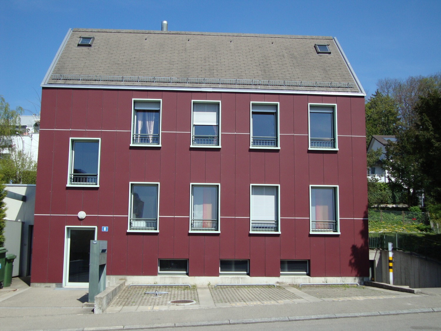 Photo 1