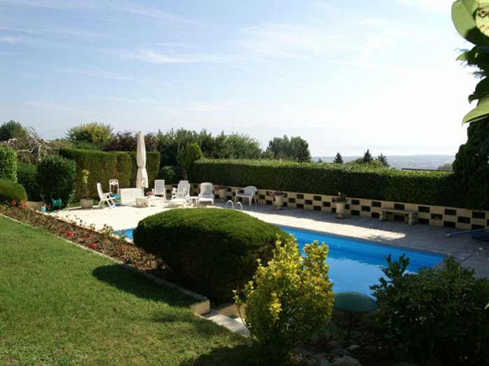 Vue sur la piscine Vue sur la piscine