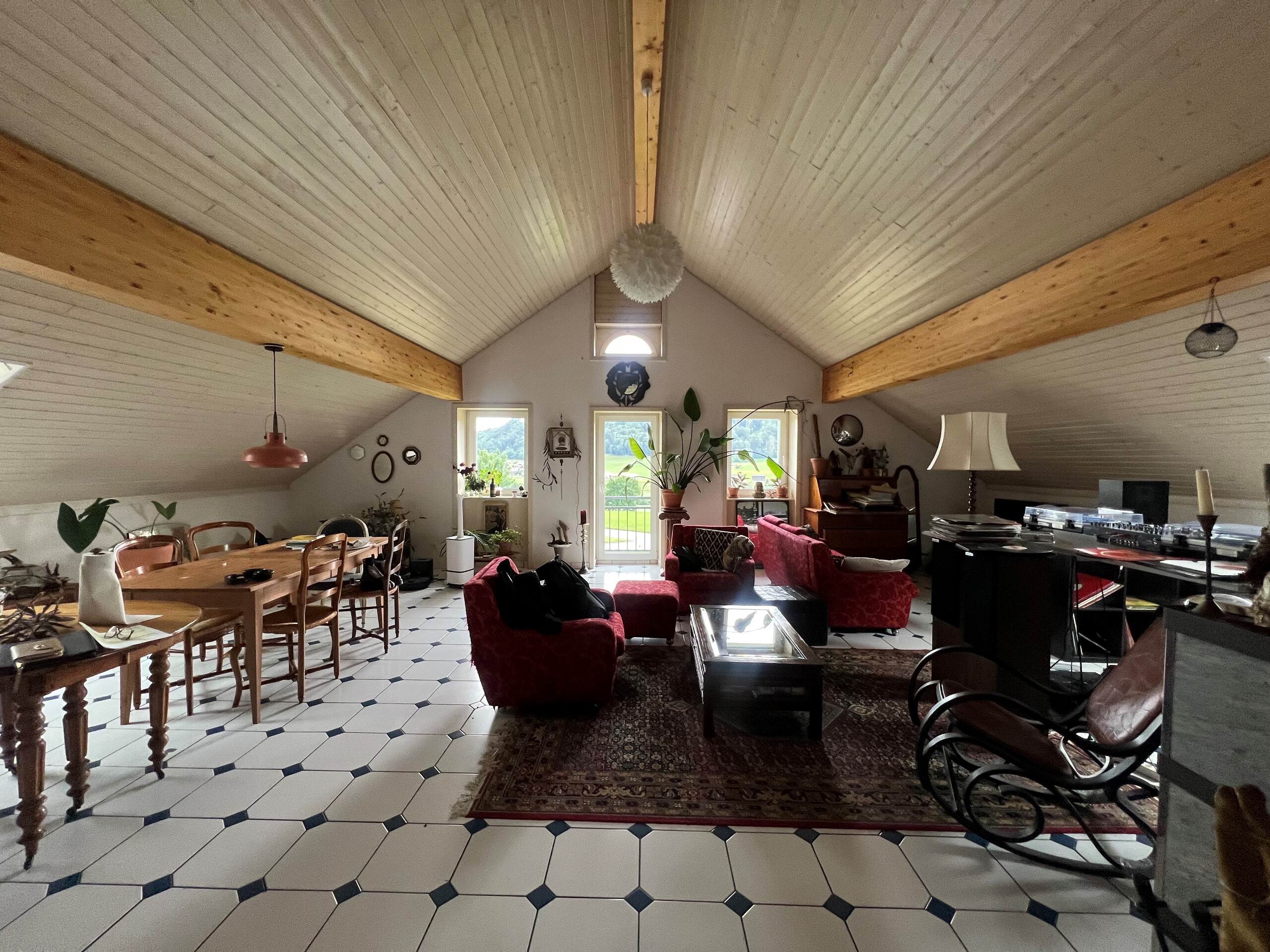 Interior view 5