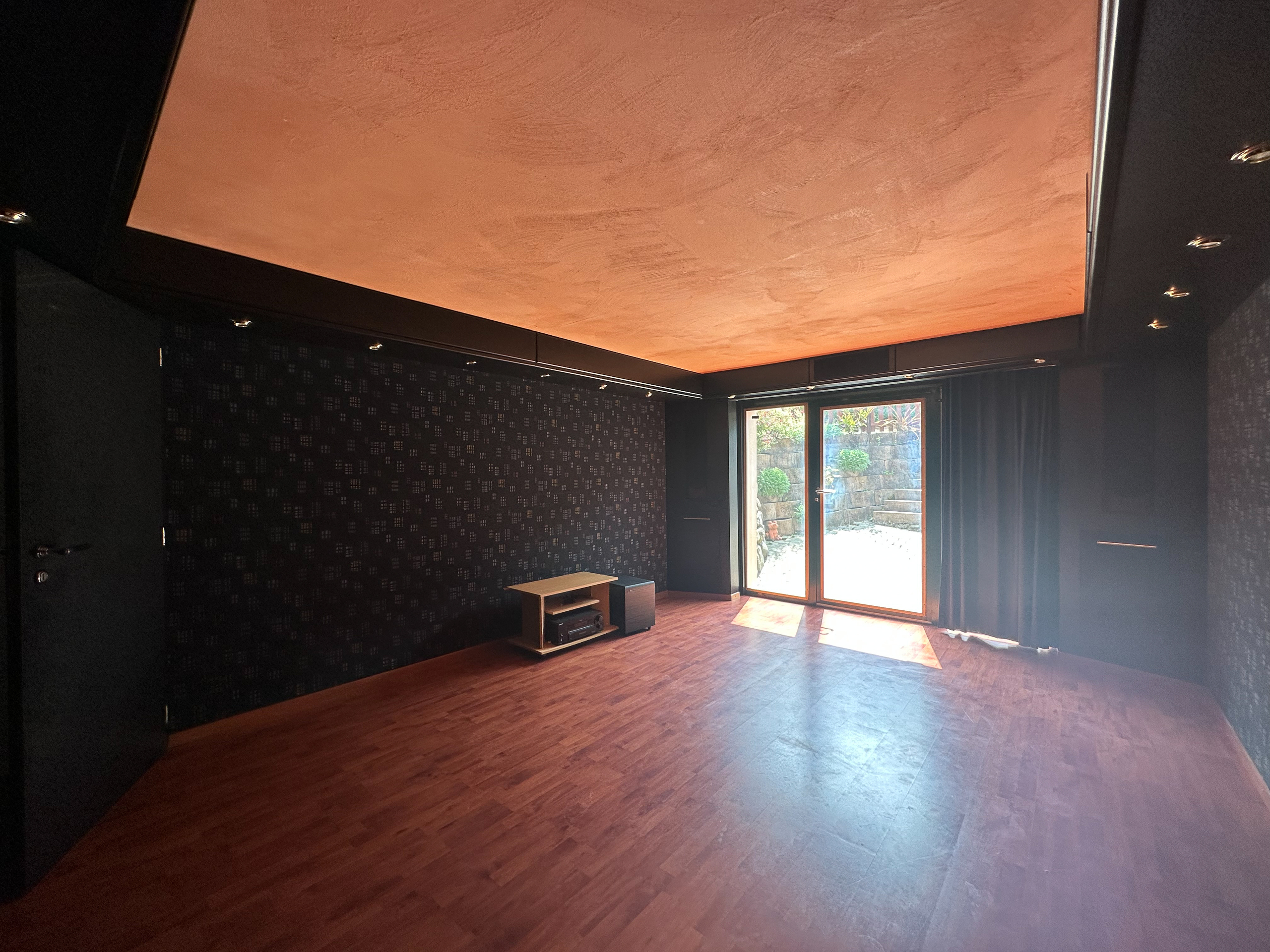 Interior view 11