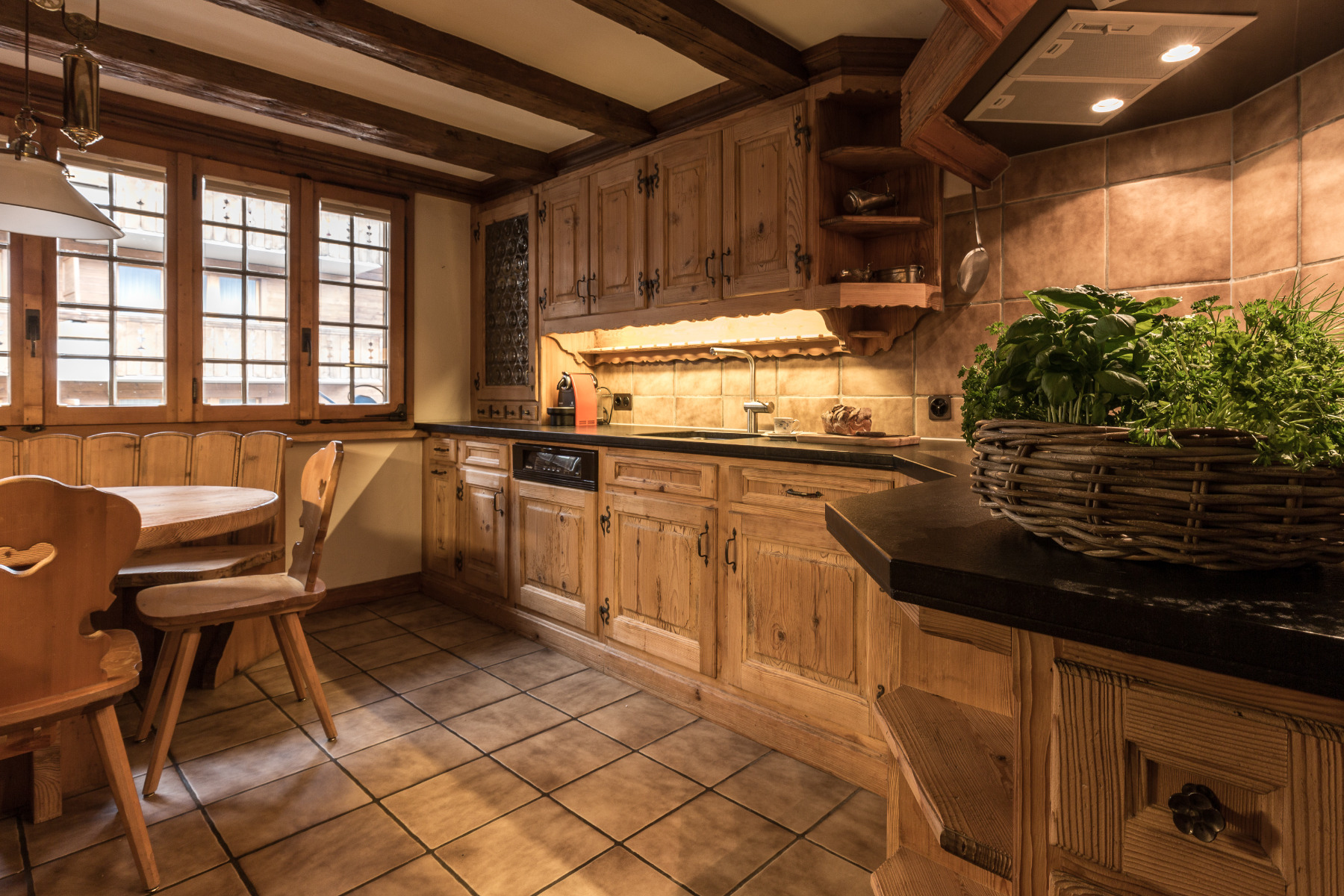 Dining kitchen