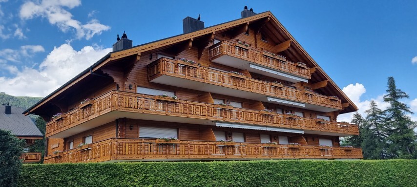 Exterior view 4