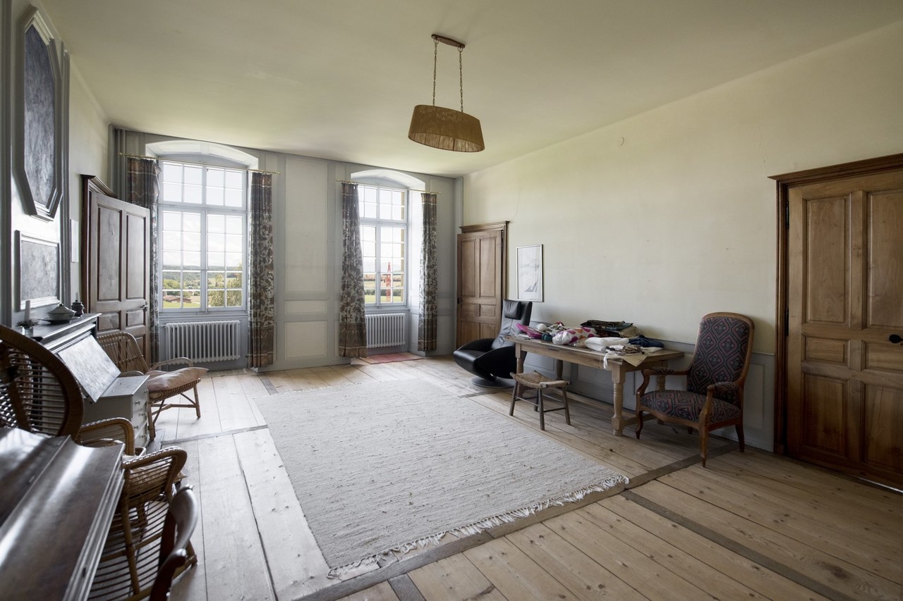 Chambre d'env. 38 m2 au 1er étage  Chambre d'env. 38 m2 au 1er étage