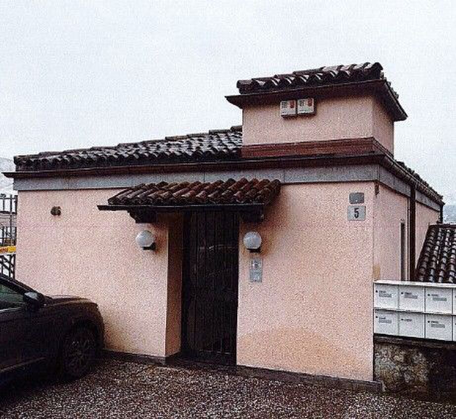 Photo 2