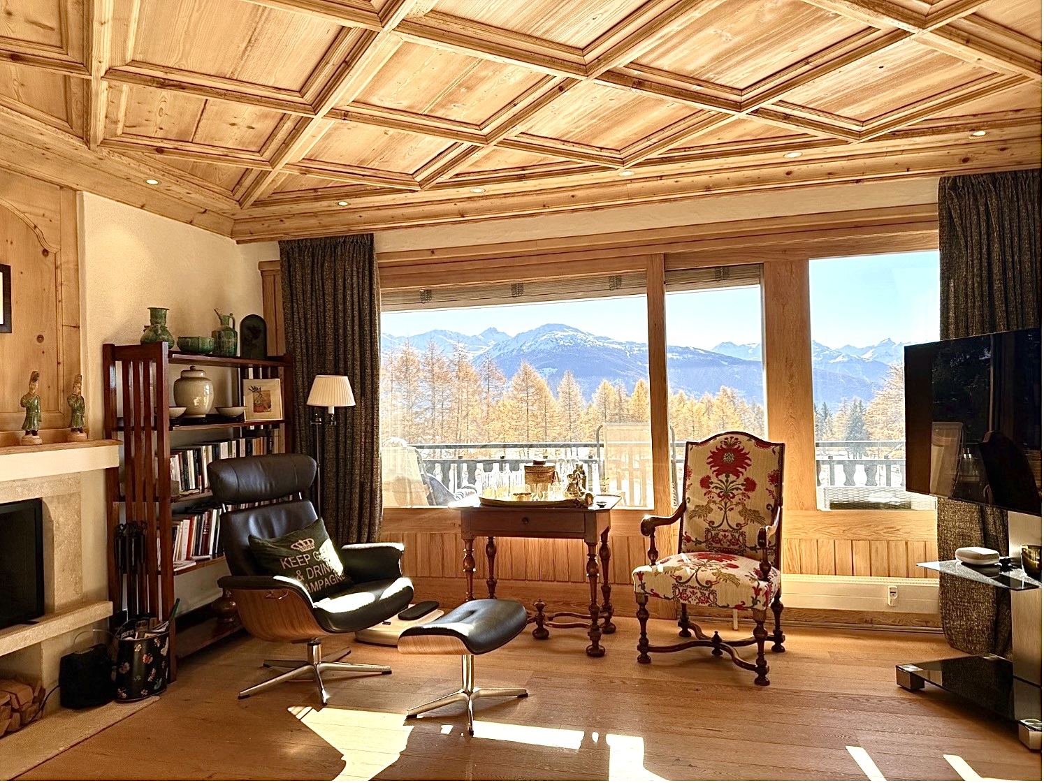 Interior view 2