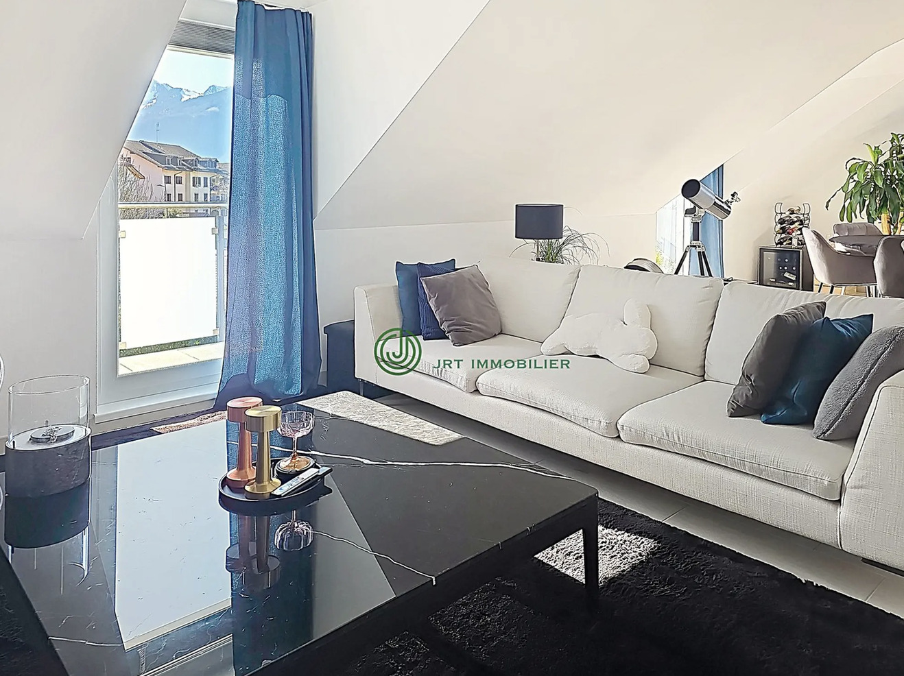 Interior view 1