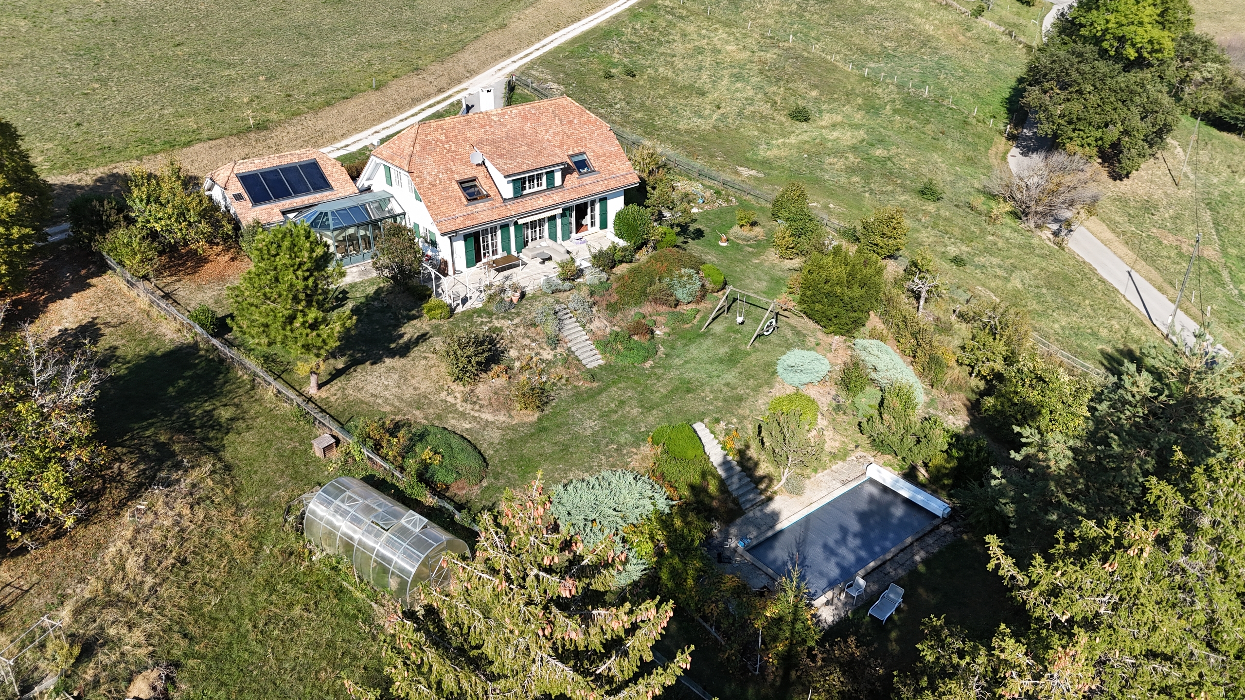 Exterior view 3