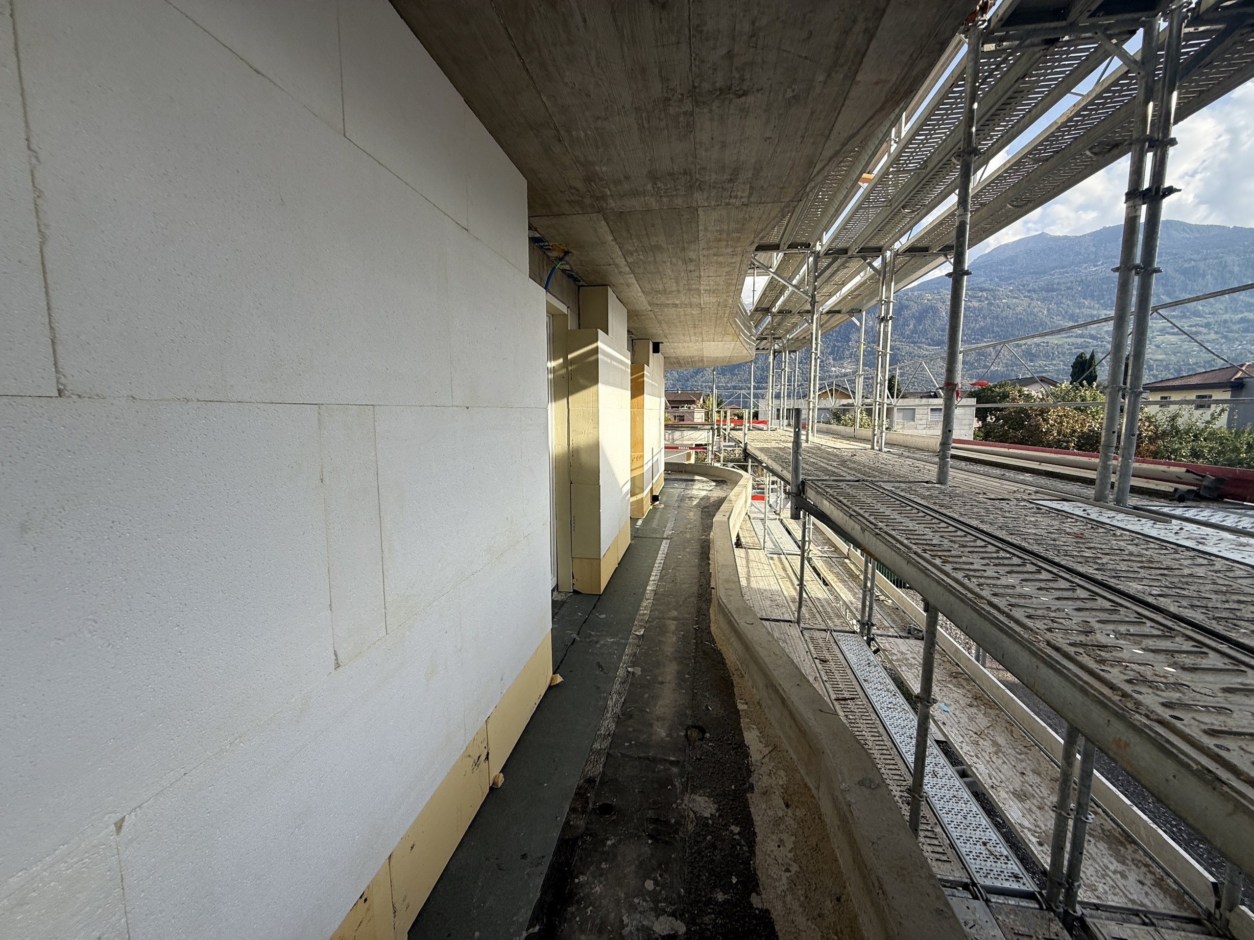 Exterior view 3