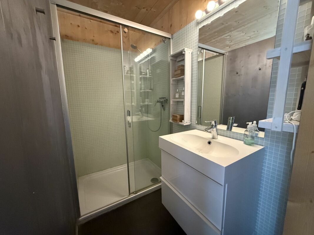 Salle de douche - Suite parentale Salle de douche - Suite parentale