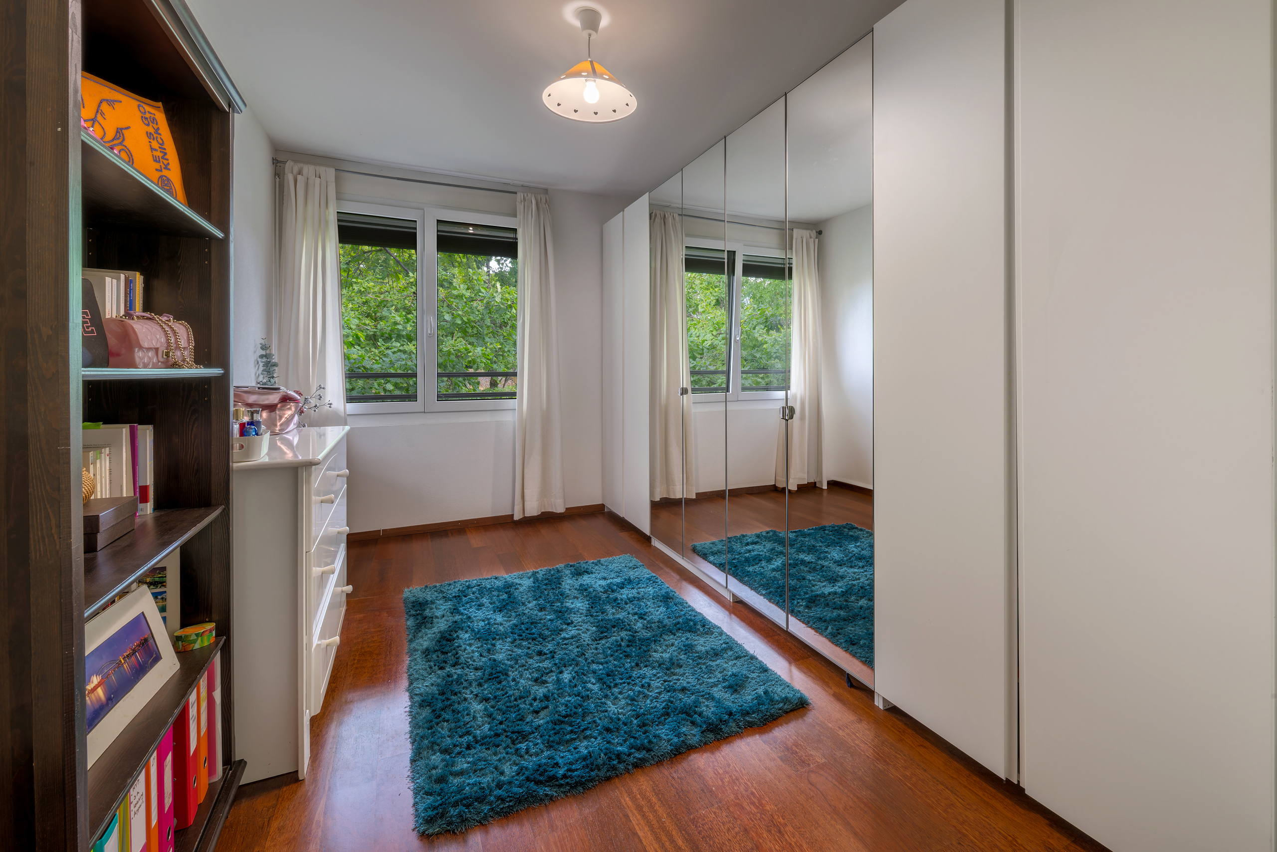 Interior view 4