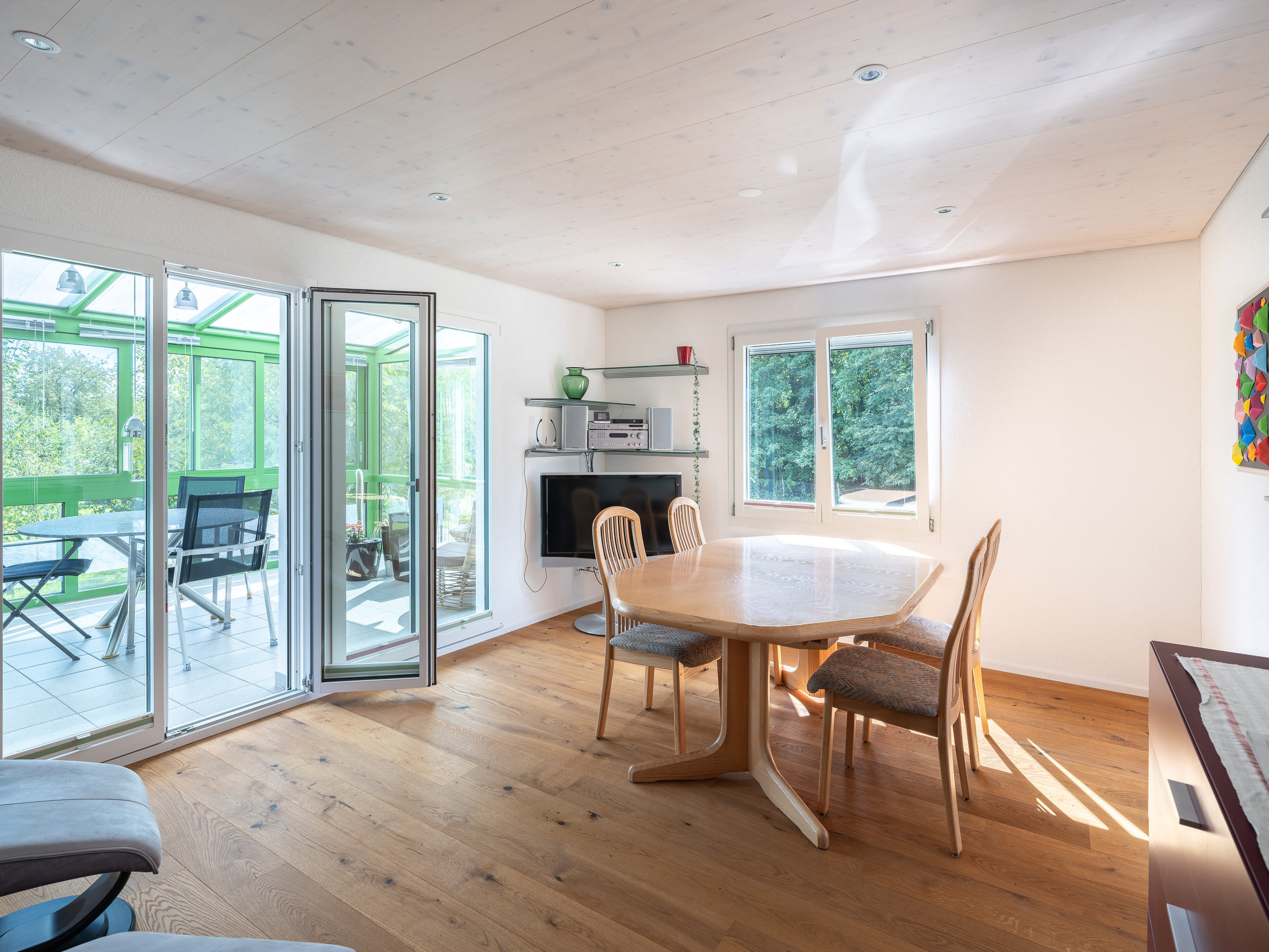 WOHNZIMMER MIT ZUGANG WINTERGARTEN