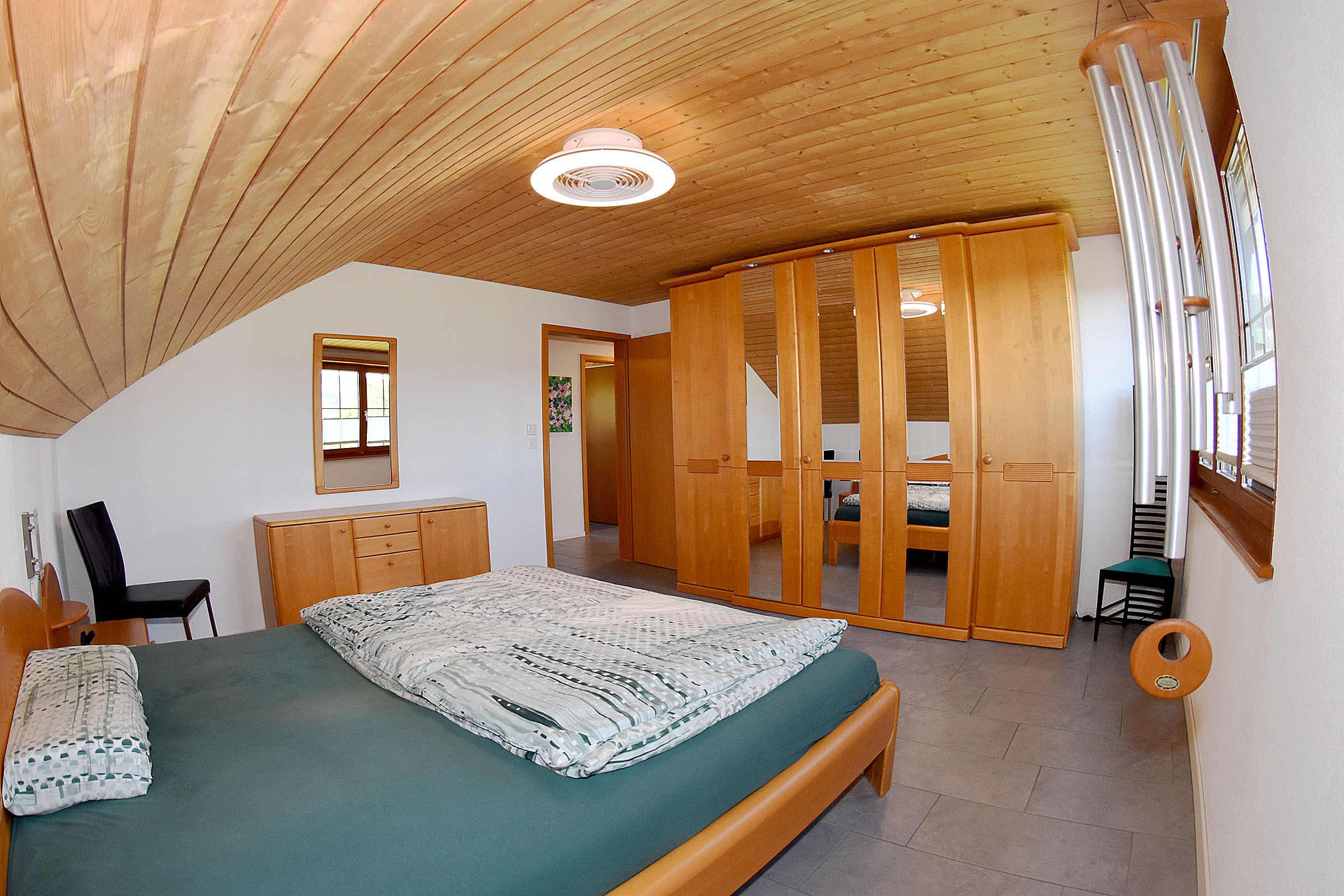 Elternschlafzimmer (Süd-West ca. 19 m2) Elternschlafzimmer (Süd-West ca. 19 m2)