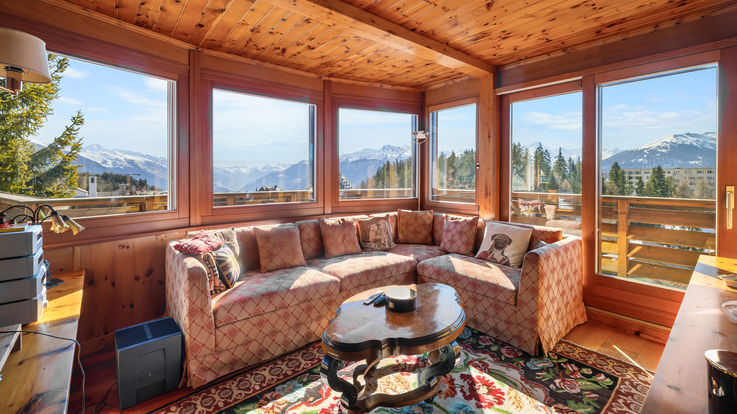 Séjour - Petit salon séparé / Fumoir Séjour - Petit salon séparé / Fumoir