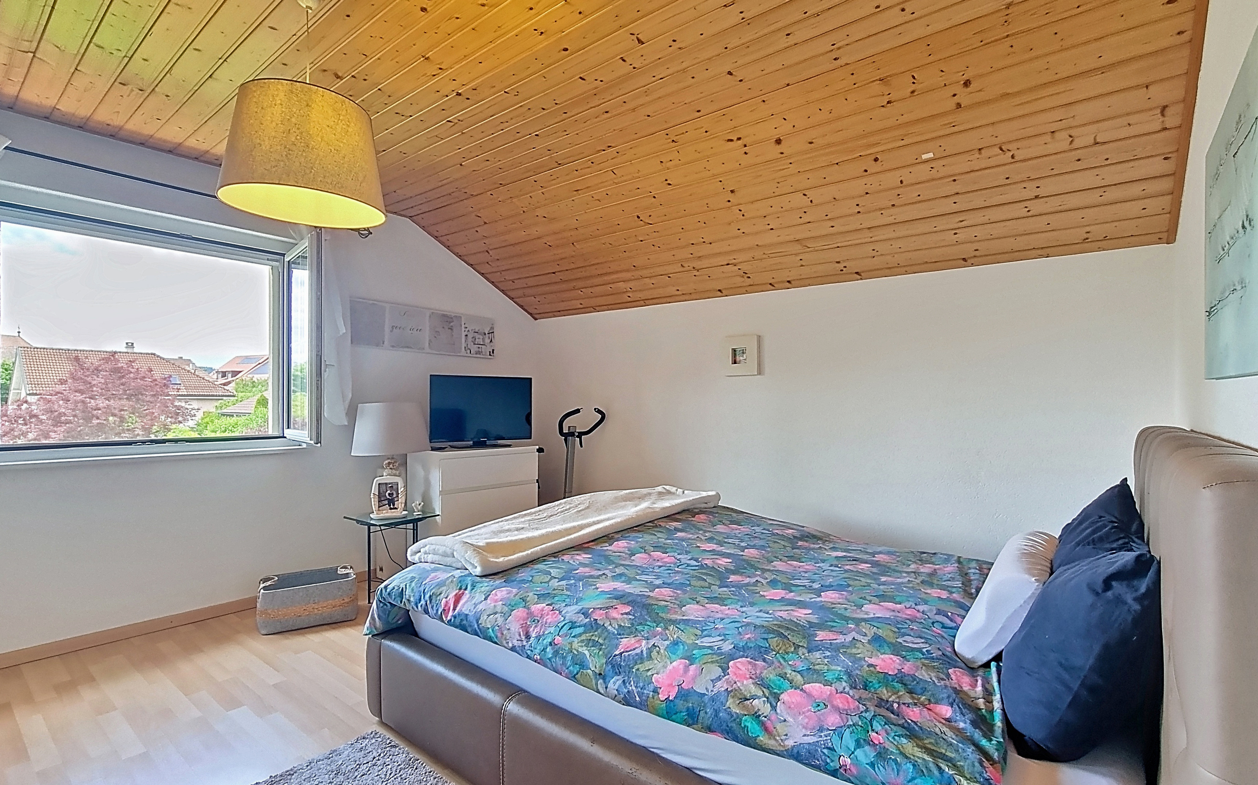 Interior view 4