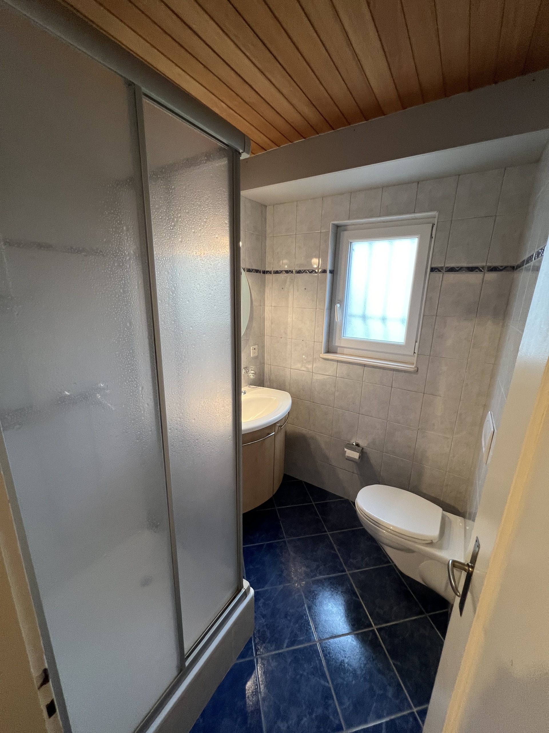 Powder room Powder room