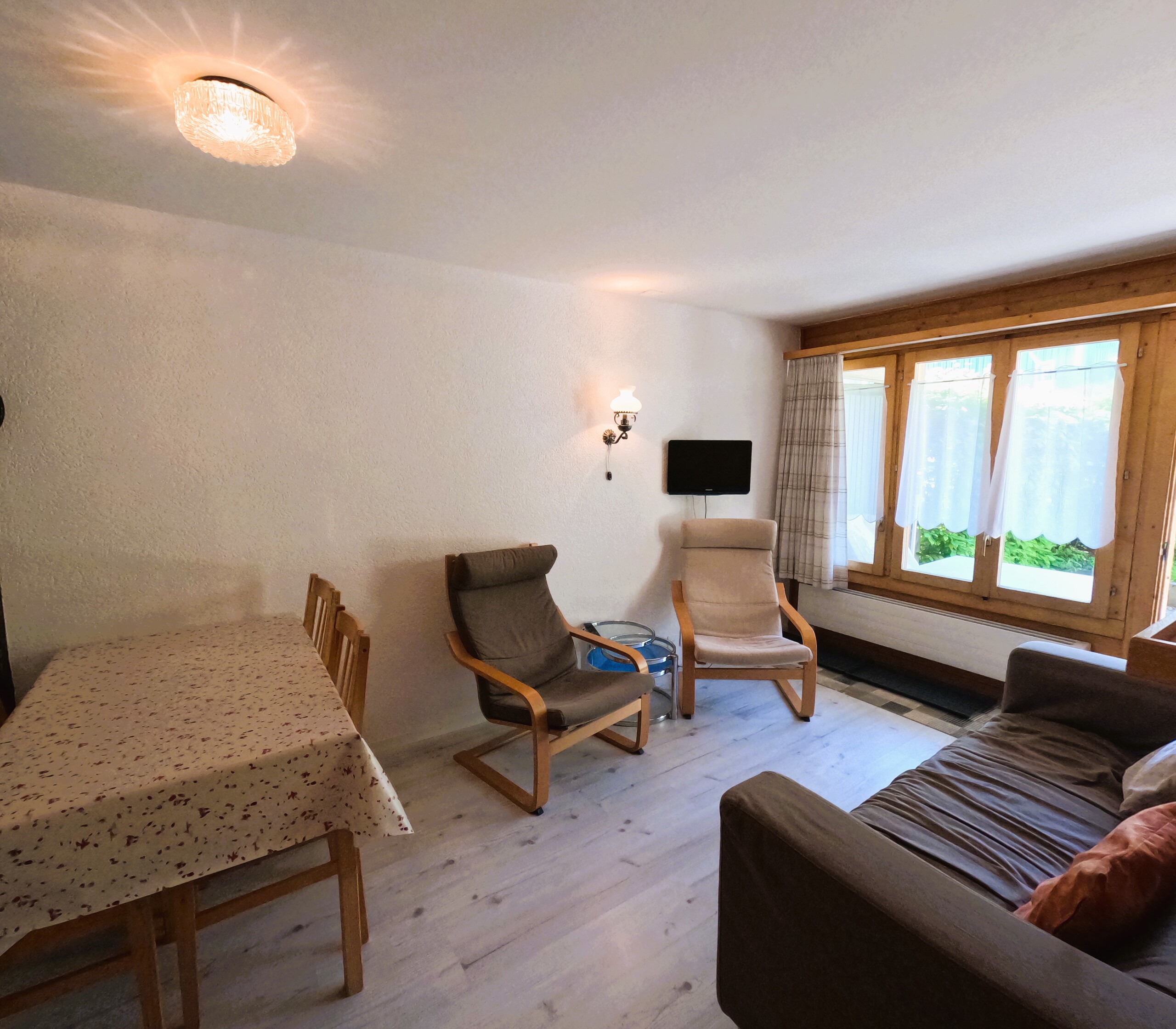 Coin séjour et repas  Coin séjour et repas