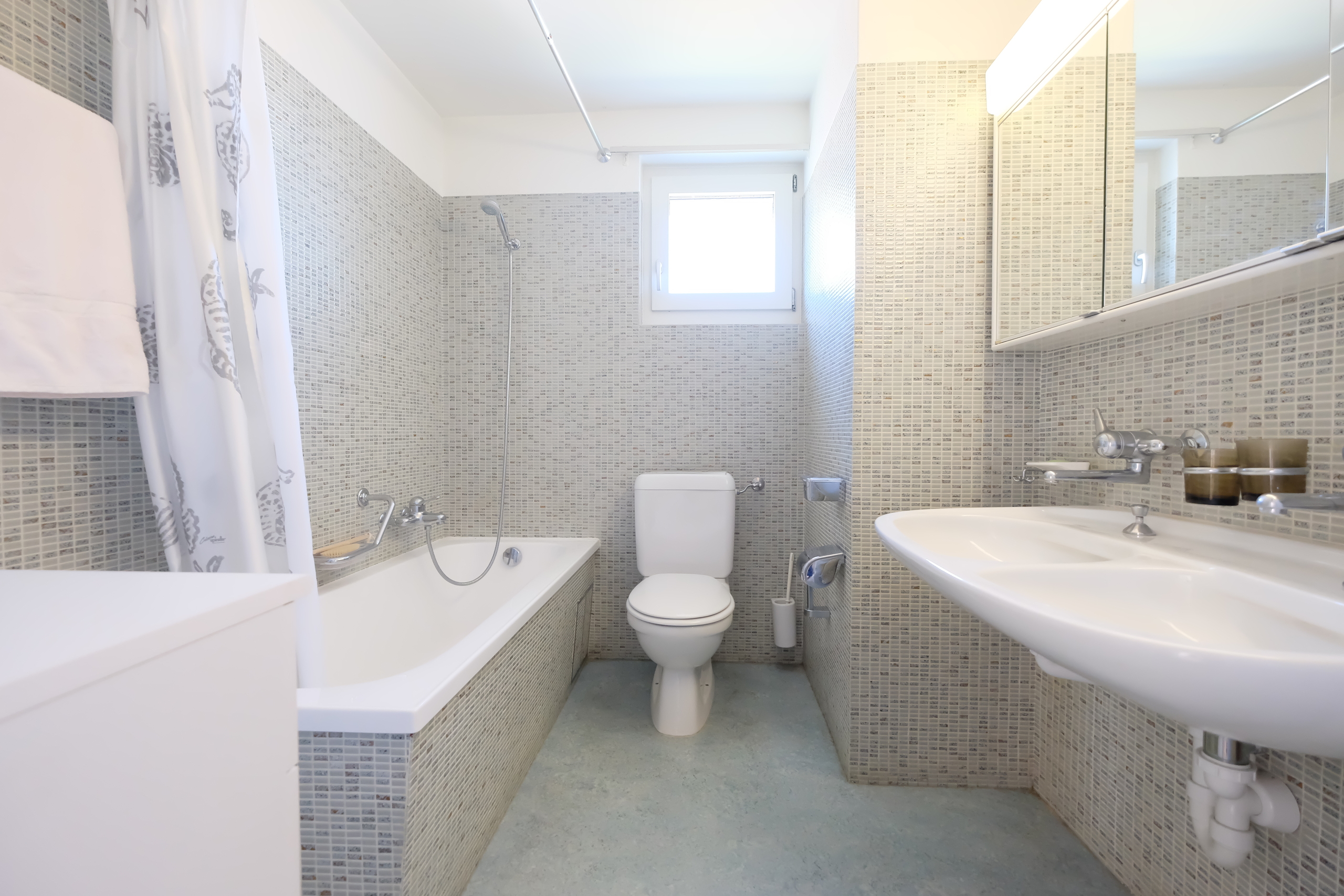 Badezimmer  Badezimmer