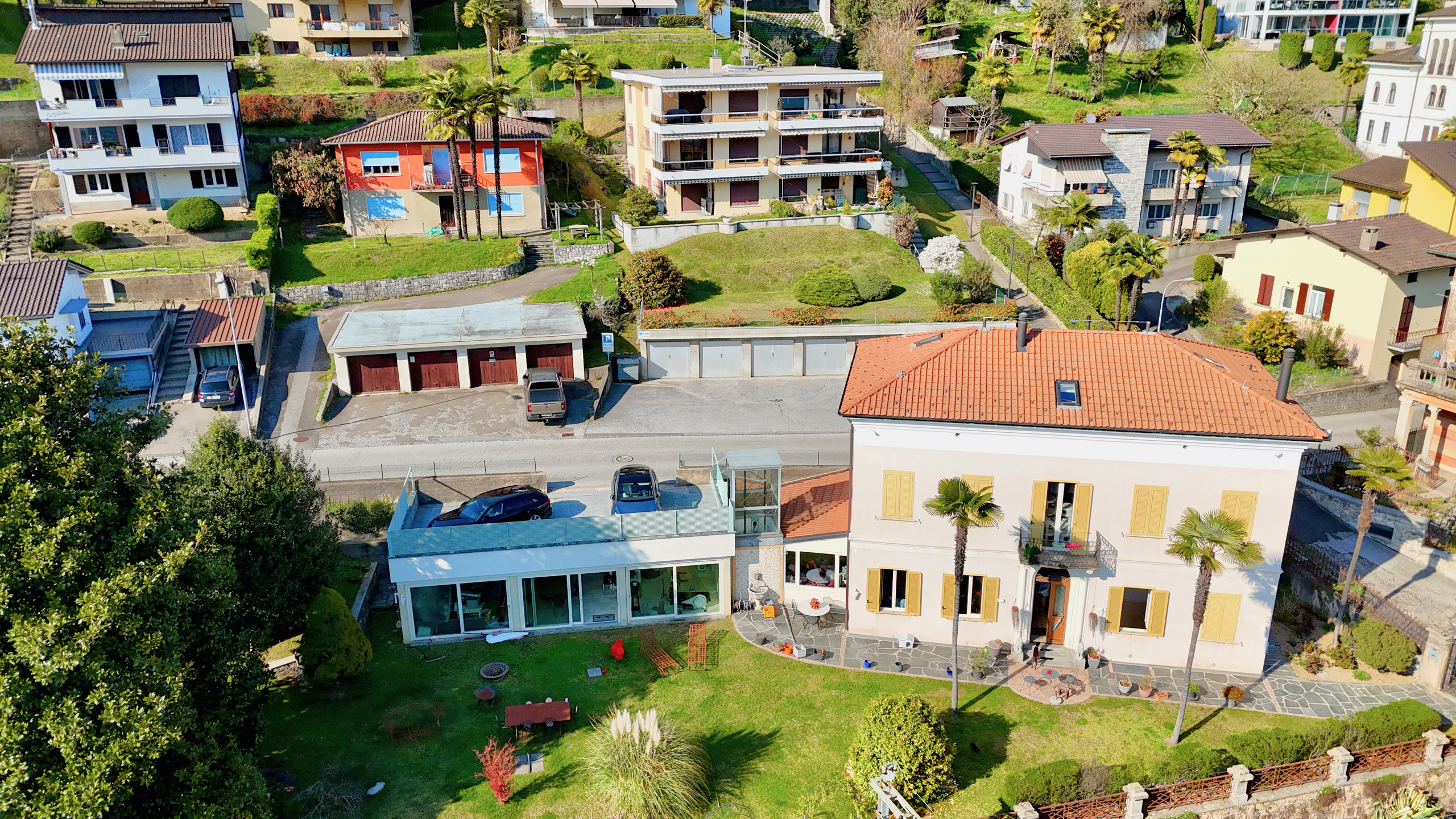 Exterior view 3