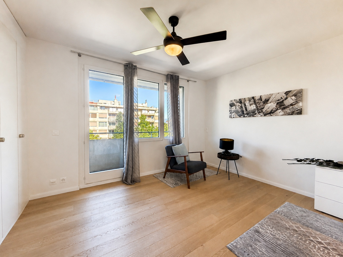 Interior view 6