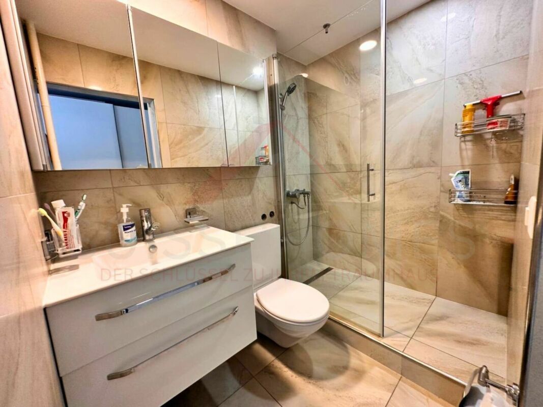 Badezimmer mit Dusche ? Salle de bains avec douche