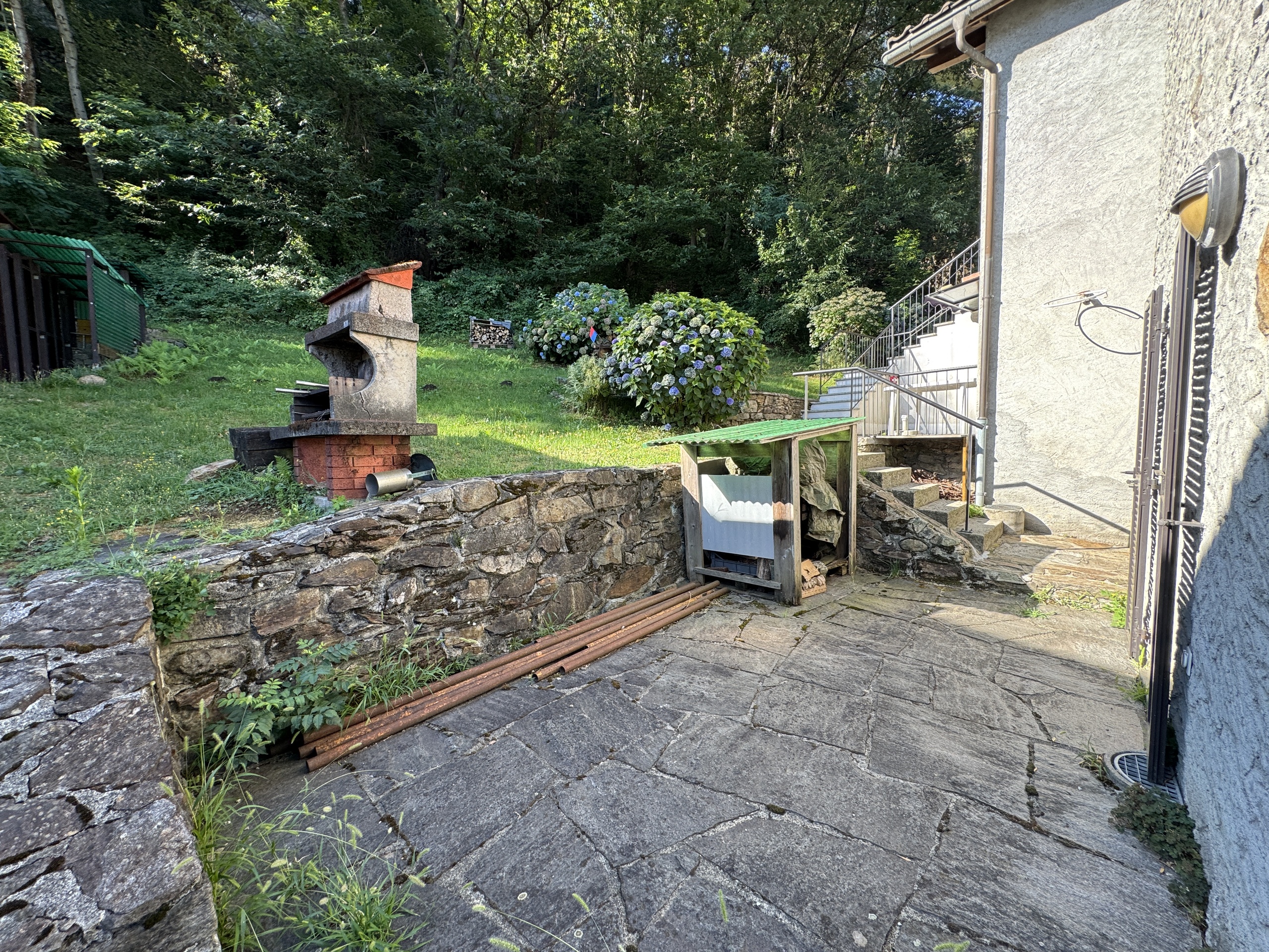 Vista esteriore 1